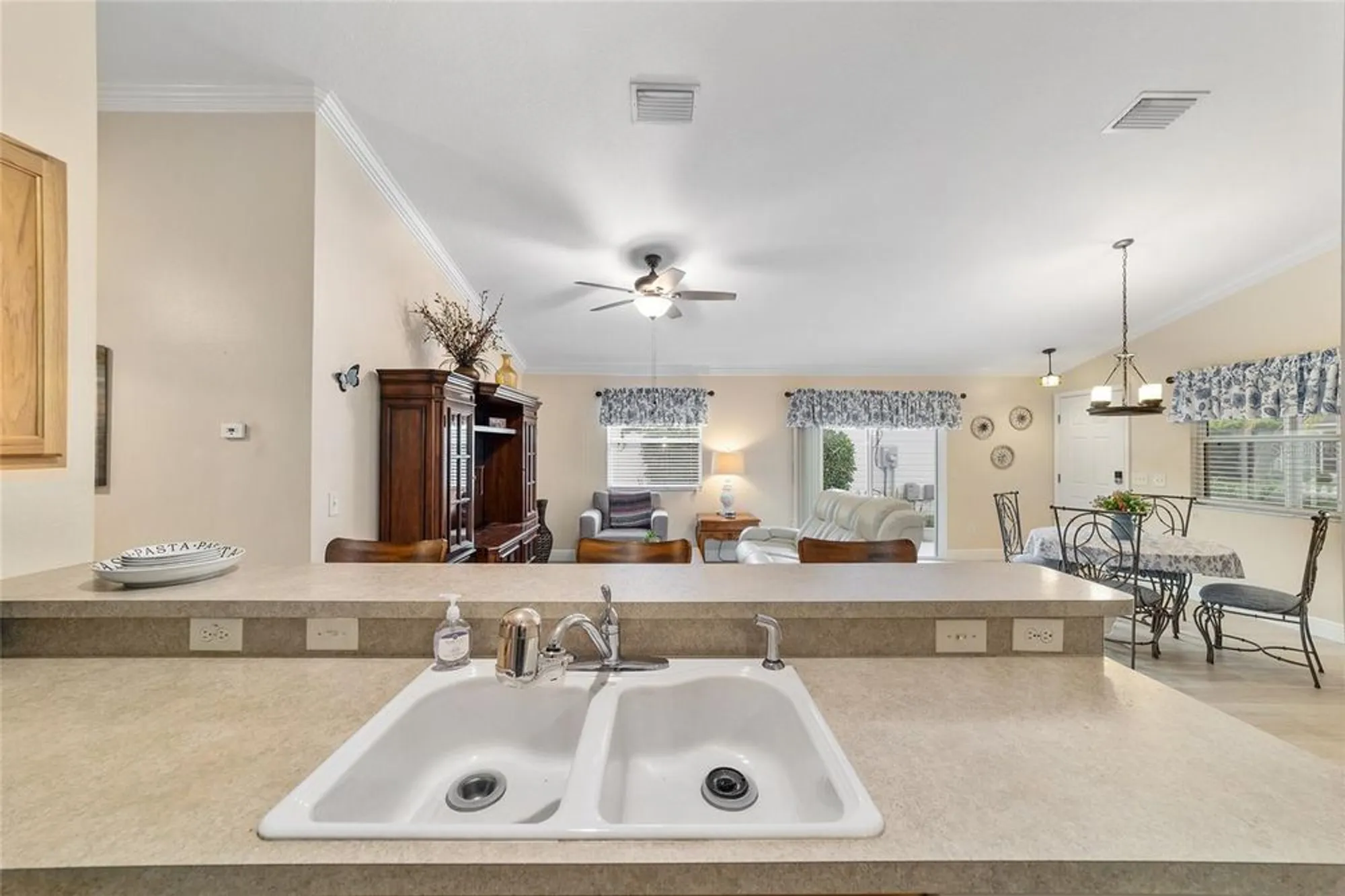 Property Slideshow image 27 of 51 | 2237 jetta way, The Villages, FL, 32162