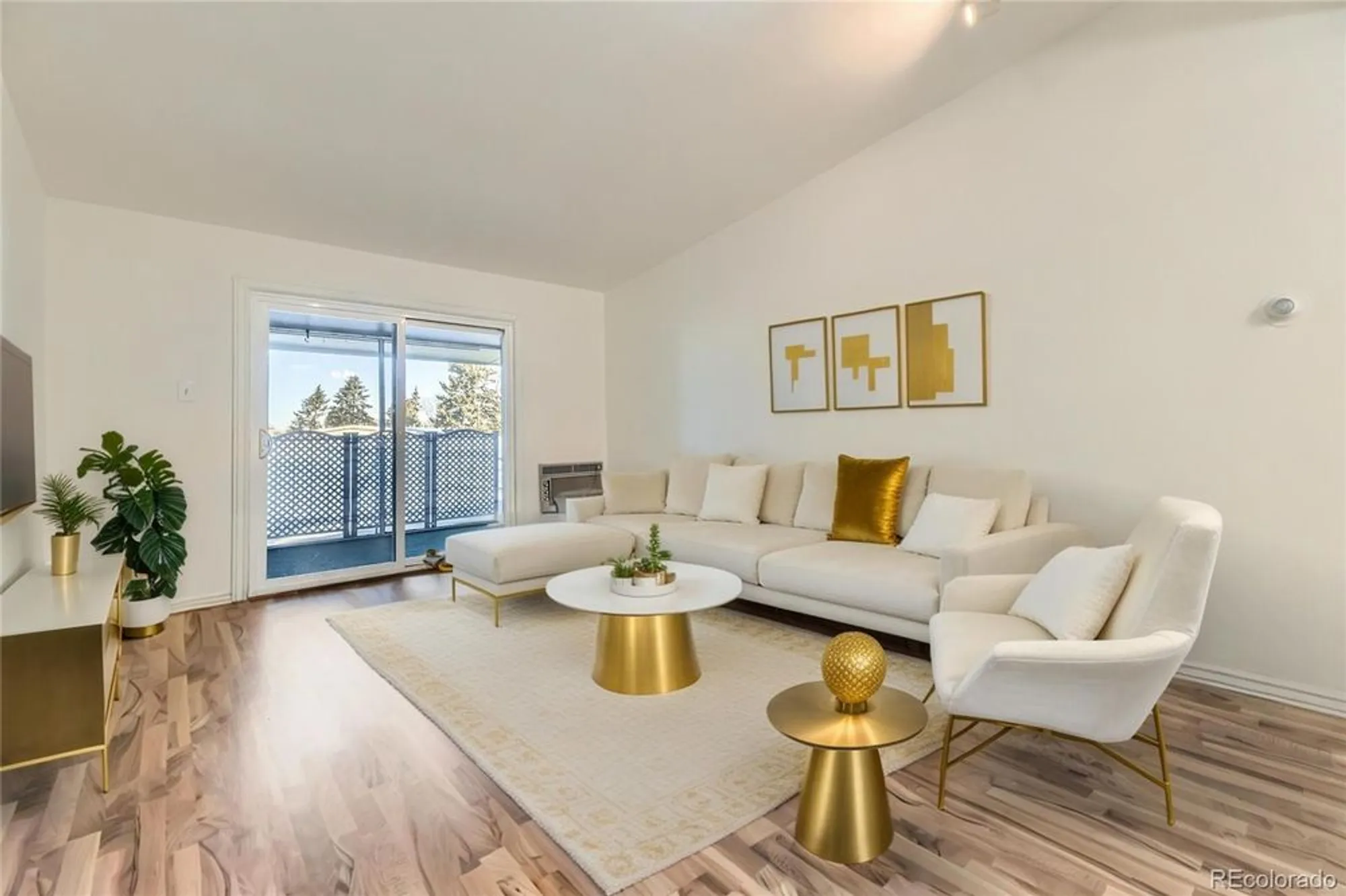 Property Slideshow image 11 of 15 | 735 s clinton st apt 5b, Denver, CO, 80247