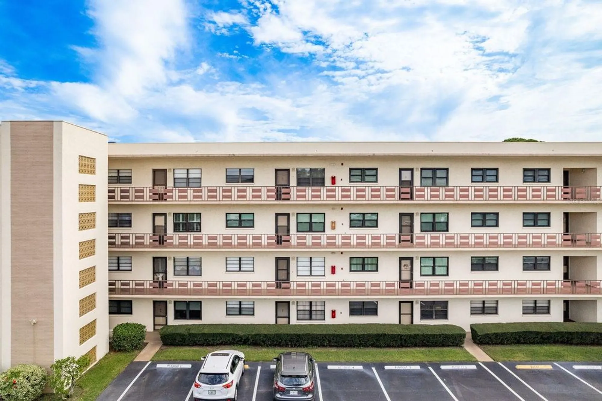 Property Slideshow image 6 of 56 | 7975 58th ave n unit 403, St Petersburg, FL, 33709