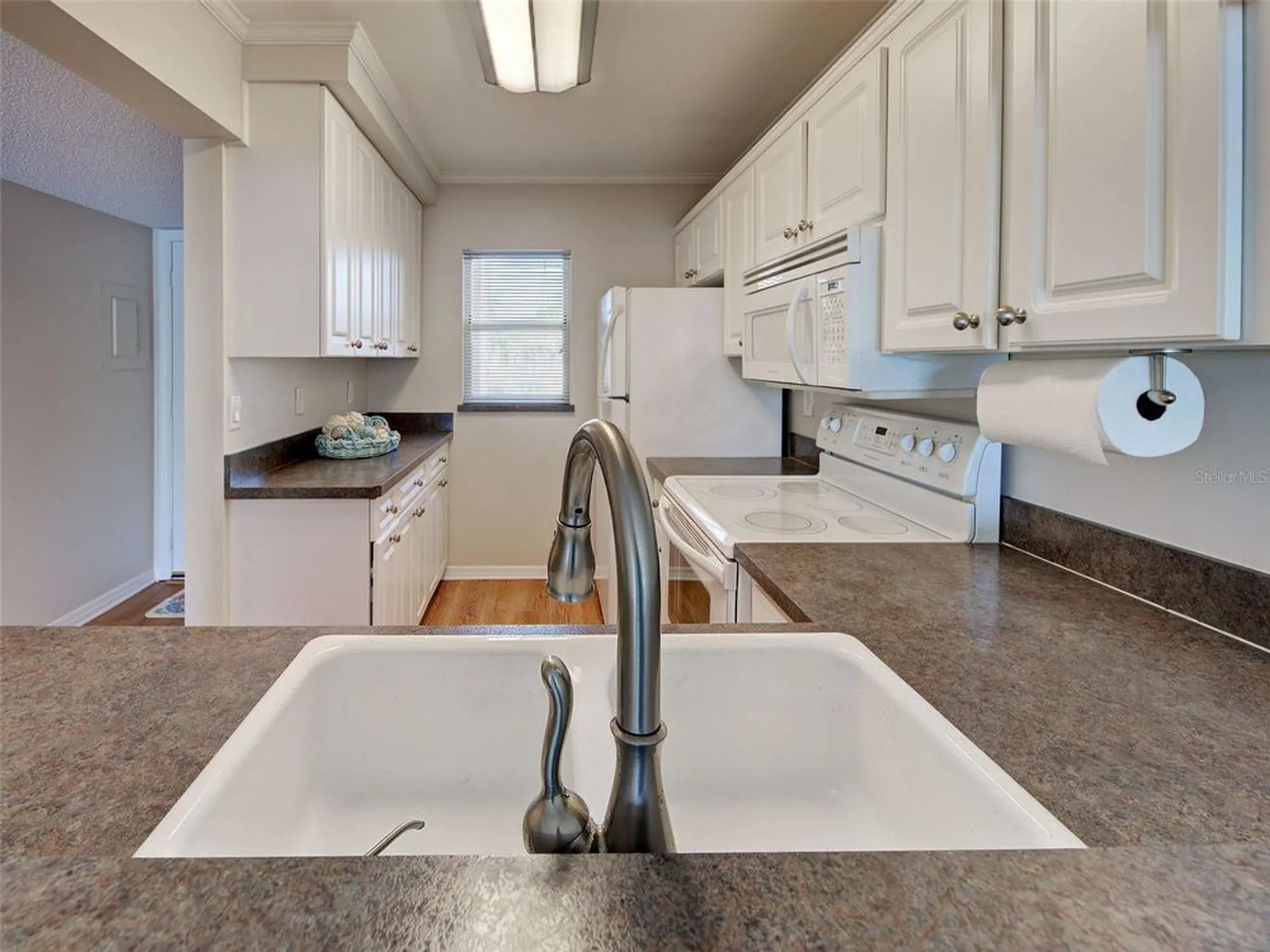 Property Slideshow image 10 of 54 | 406 cerromar cir 222, Venice, FL, 34293