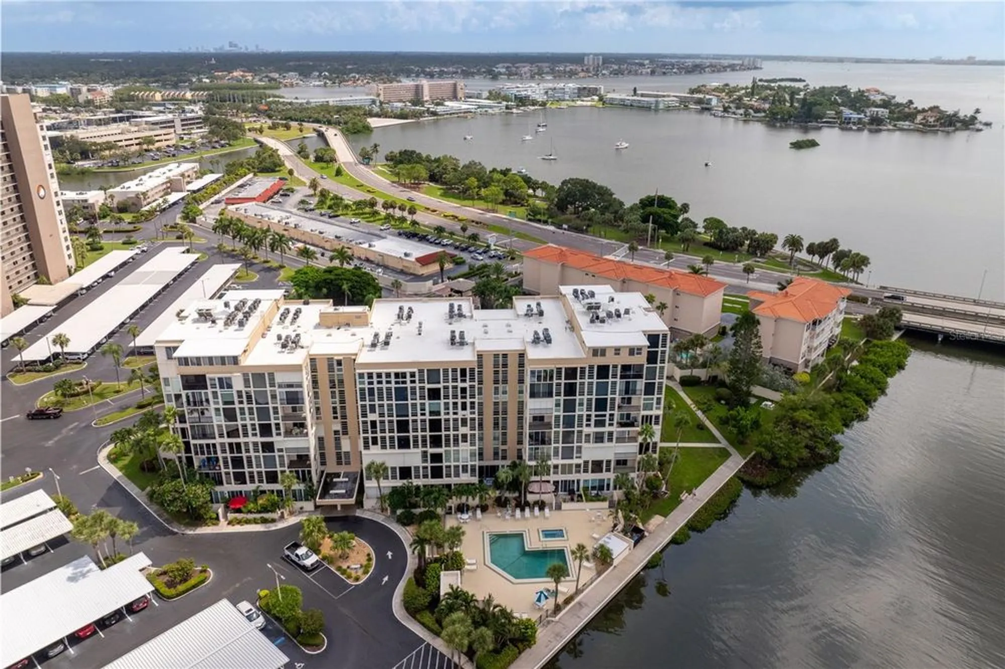 Property Slideshow image 8 of 73 | 7400 sun island dr 407, South Pasadena, FL, 33707