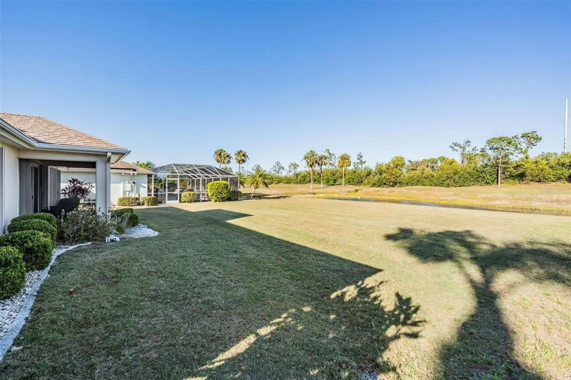 Property Slideshow image 24 of 62 | 2335 e del webb blvd, Sun City Center, FL, 33573