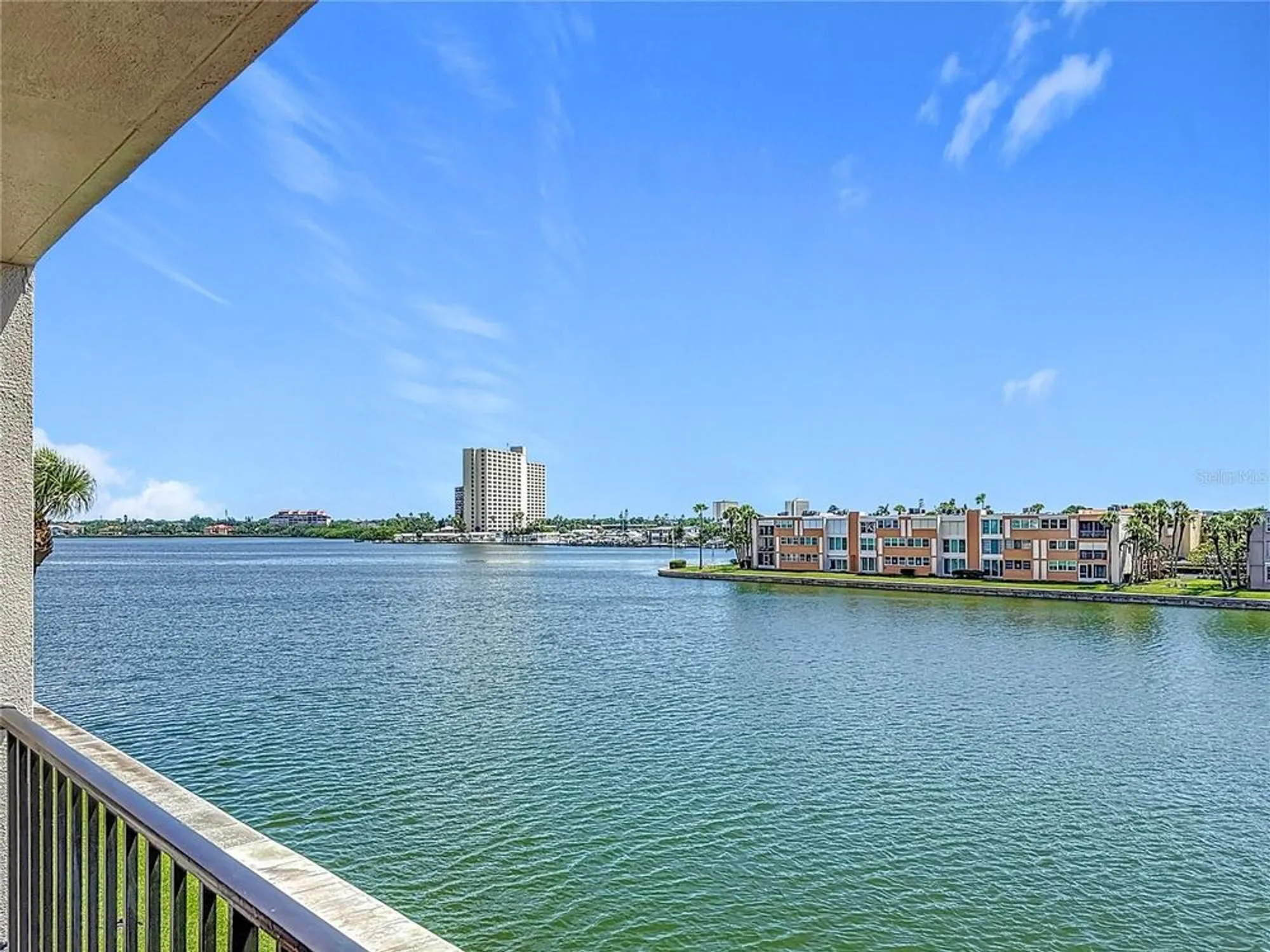 Property Slideshow image 42 of 62 | 7625 sun island dr 307, South Pasadena, FL, 33707