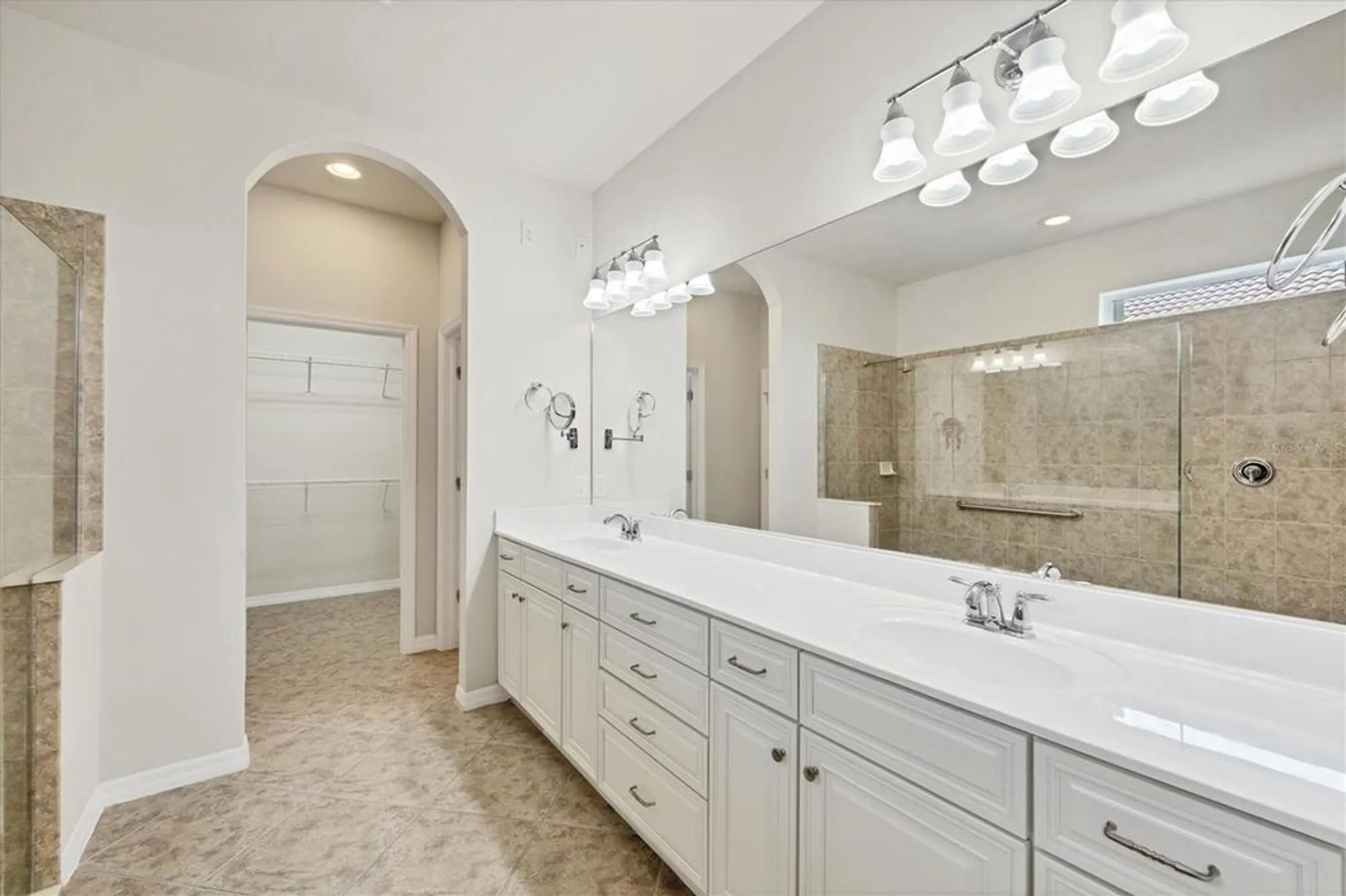 Property Slideshow image 22 of 63 | 19138 kirella st, Venice, FL, 34293