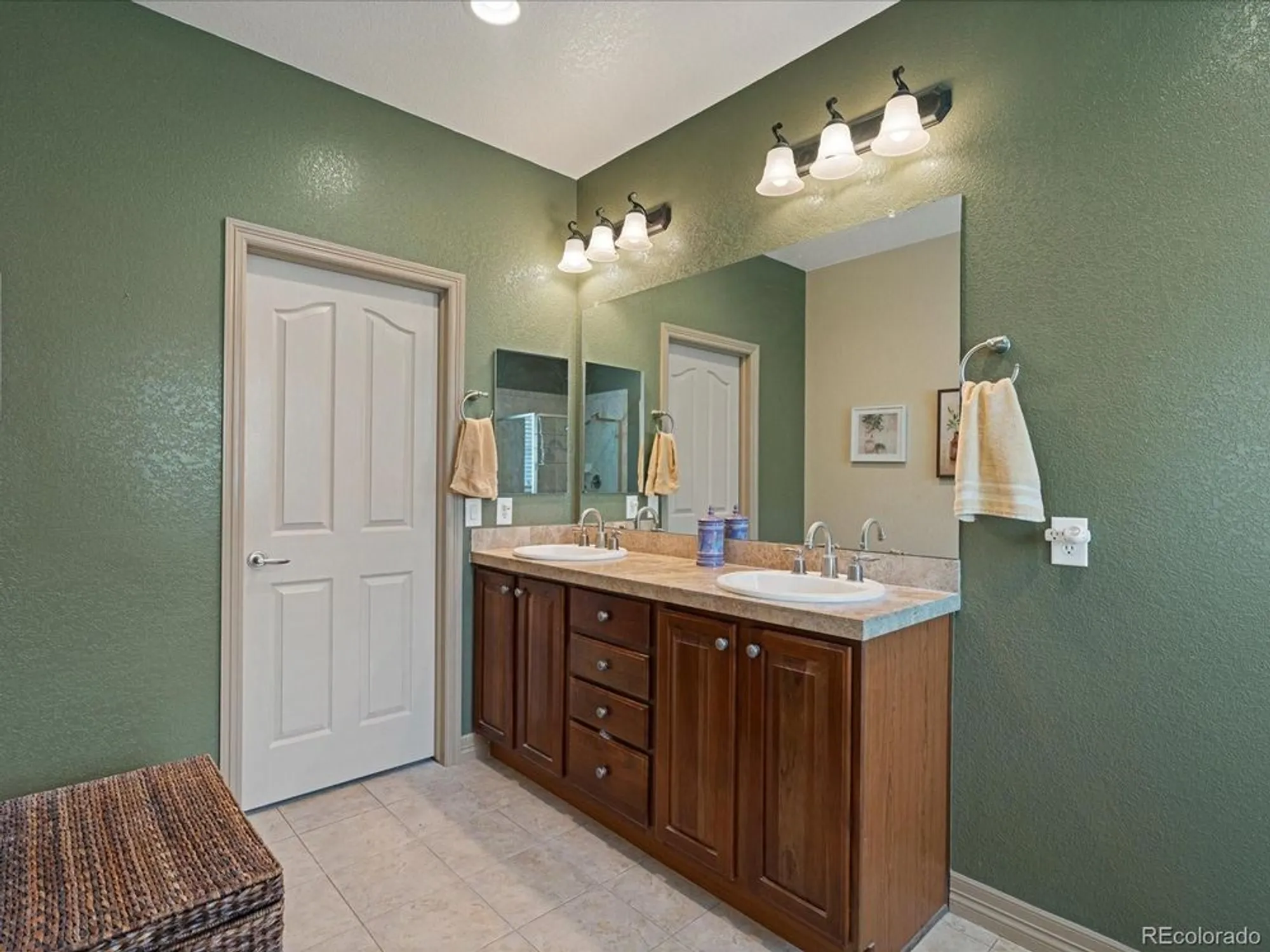 Property Slideshow image 24 of 37 | 8852 e 148th ln, Thornton, CO, 80602