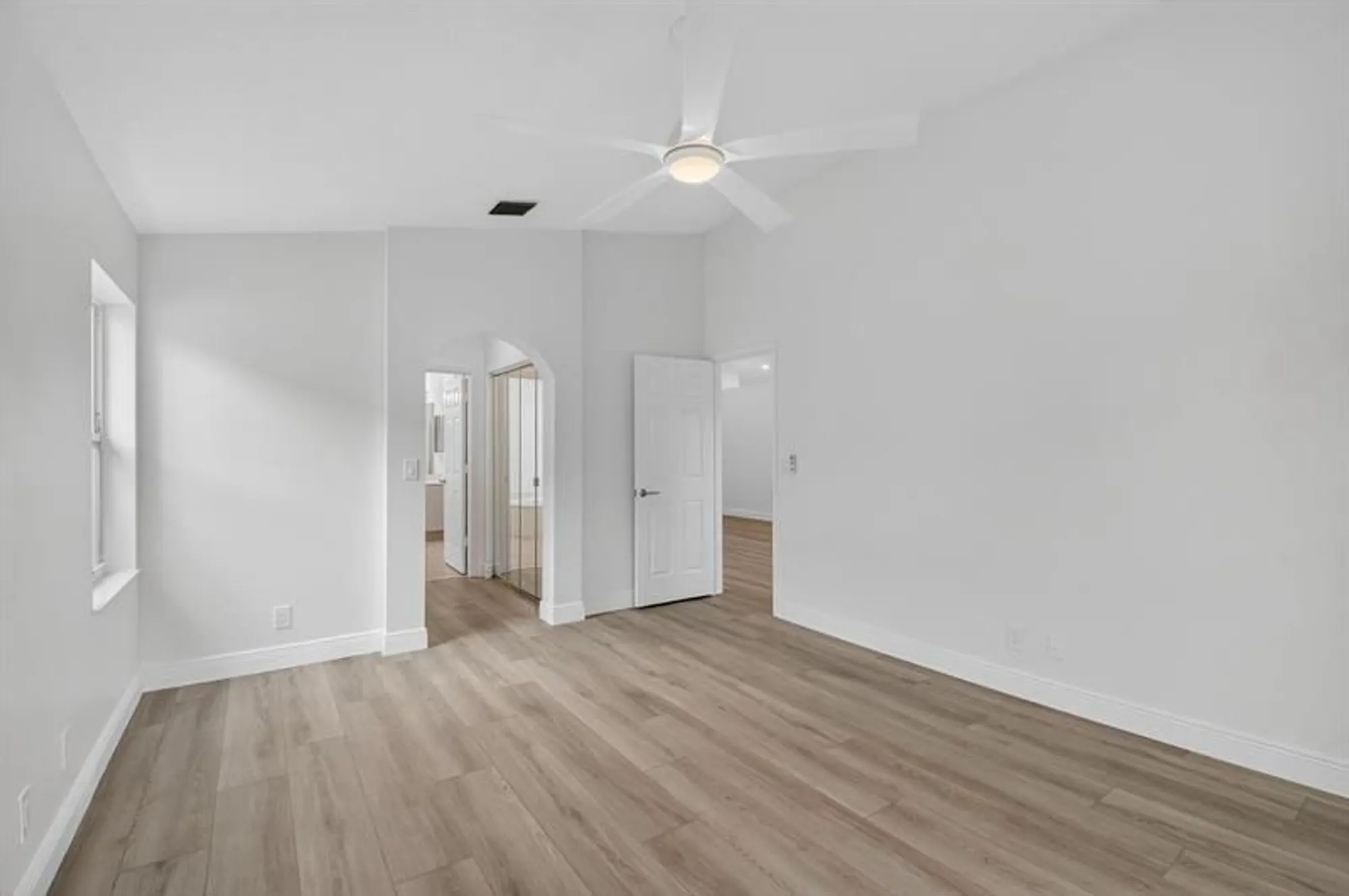 Property Slideshow image 23 of 62 | 5891 royal isles blvd, Boynton Beach, FL, 33437