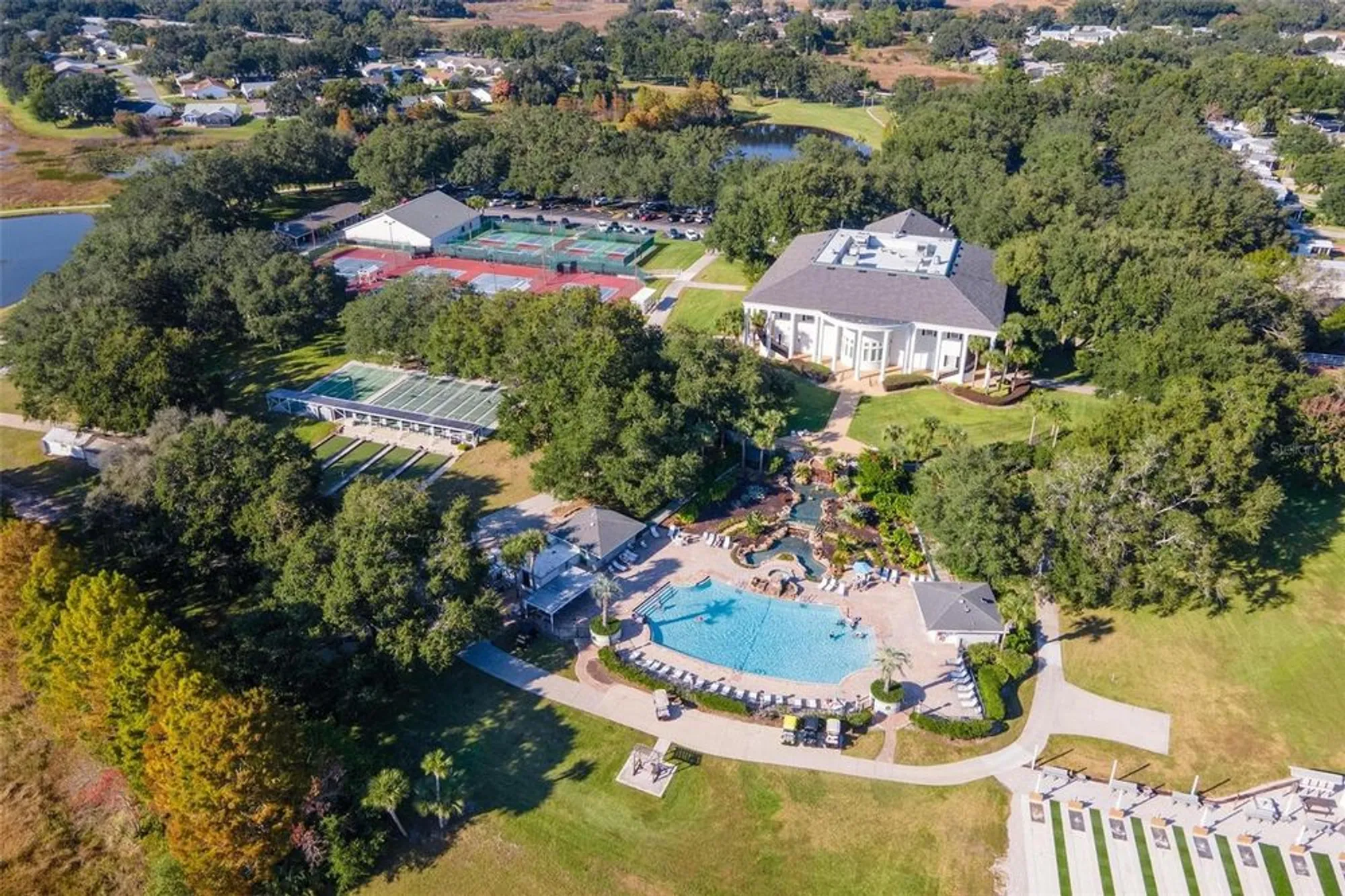 Property Slideshow image 46 of 55 | 25440 crestwater dr, Leesburg, FL, 34748