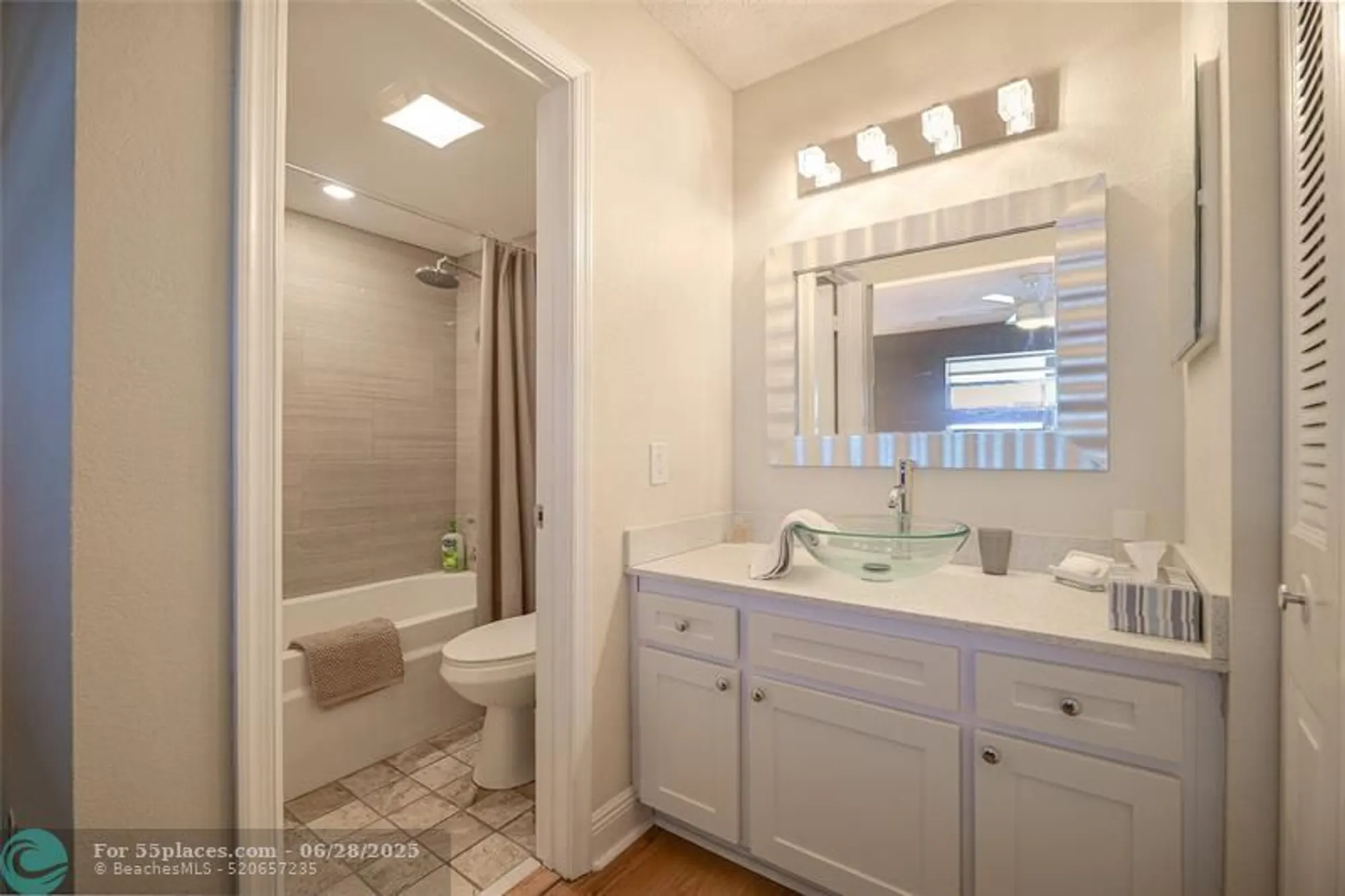 Property Slideshow image 19 of 57 | 3531 inverrary dr apt 407, Lauderhill, FL, 33319