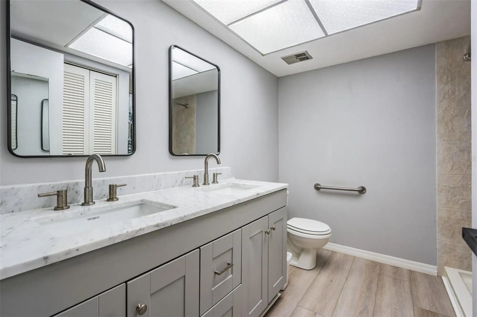 Property Slideshow image 19 of 56 | 2735 sherbrooke ln a, Palm Harbor, FL, 34684