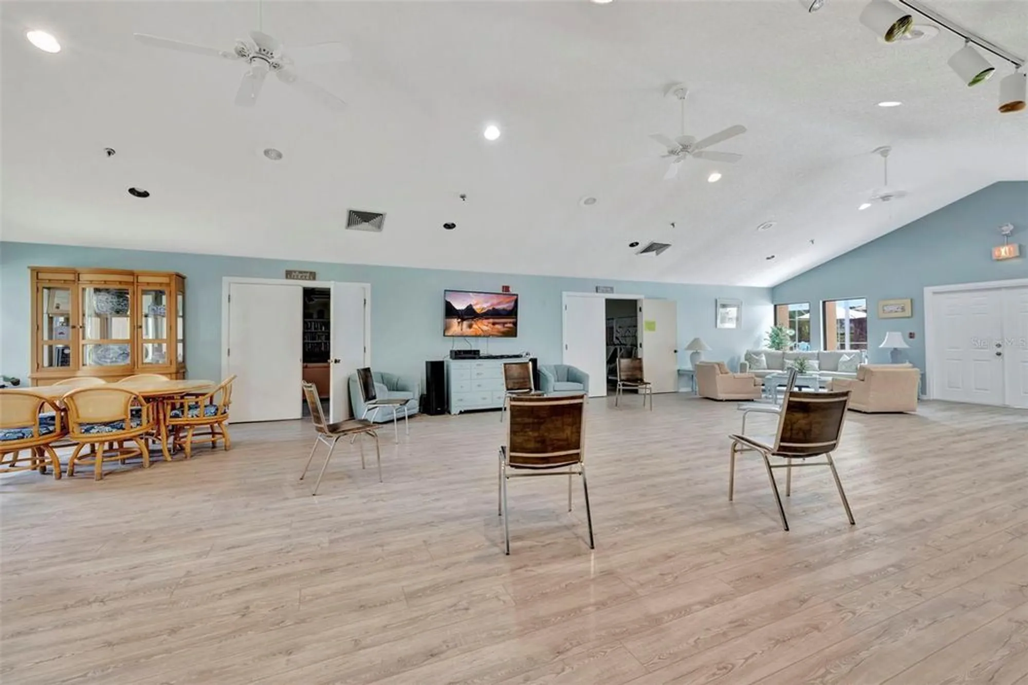 Property Slideshow image 31 of 42 | 1214 tallywood dr 7020, Sarasota, FL, 34237