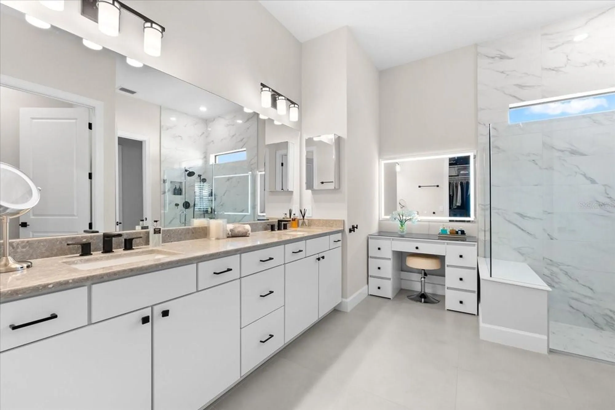 Property Slideshow image 36 of 99 | 17916 northwood pl, Lakewood Ranch, FL, 34202