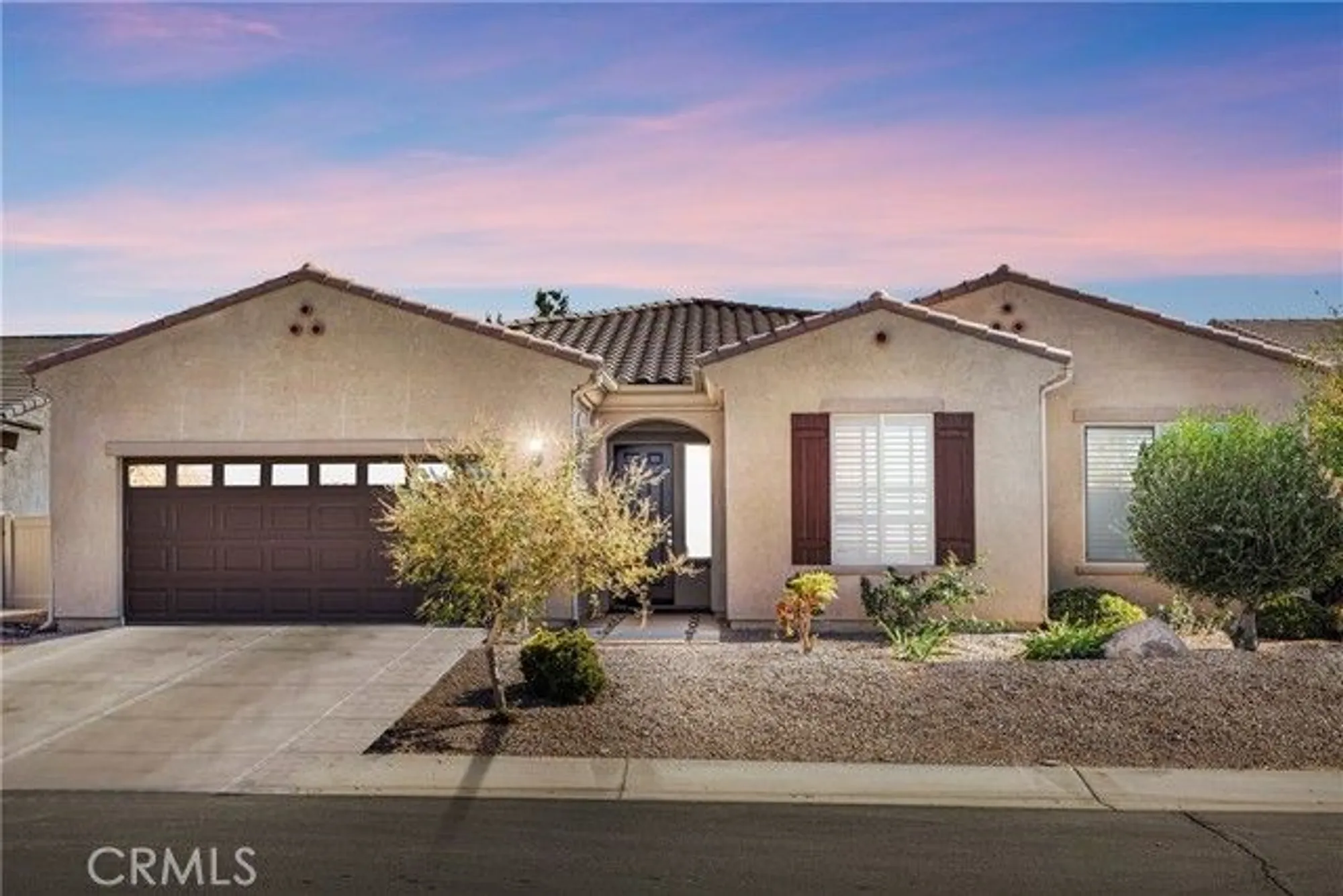 Property Slideshow image 3 of 49 | 19255 castana st, Apple Valley, CA, 92308
