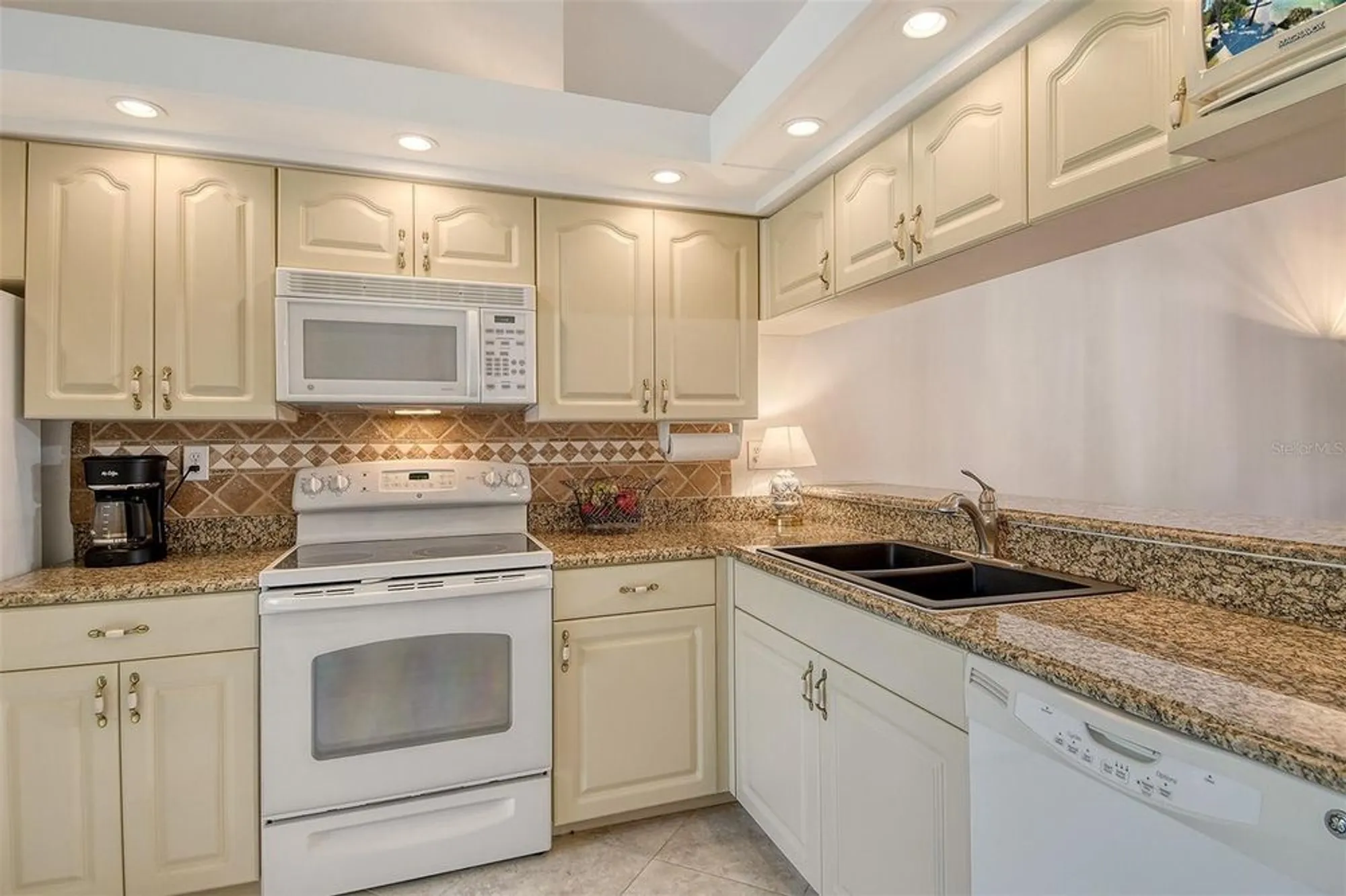 Property Slideshow image 22 of 59 | 5956 clubside dr # 7651, Sarasota, FL, 34243