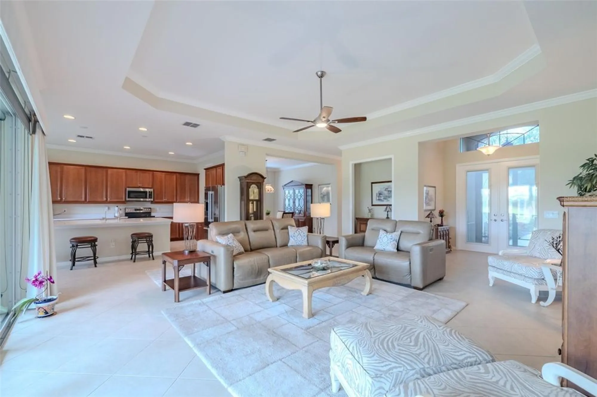 Property Slideshow image 7 of 96 | 15937 cape coral dr, Wimauma, FL, 33598