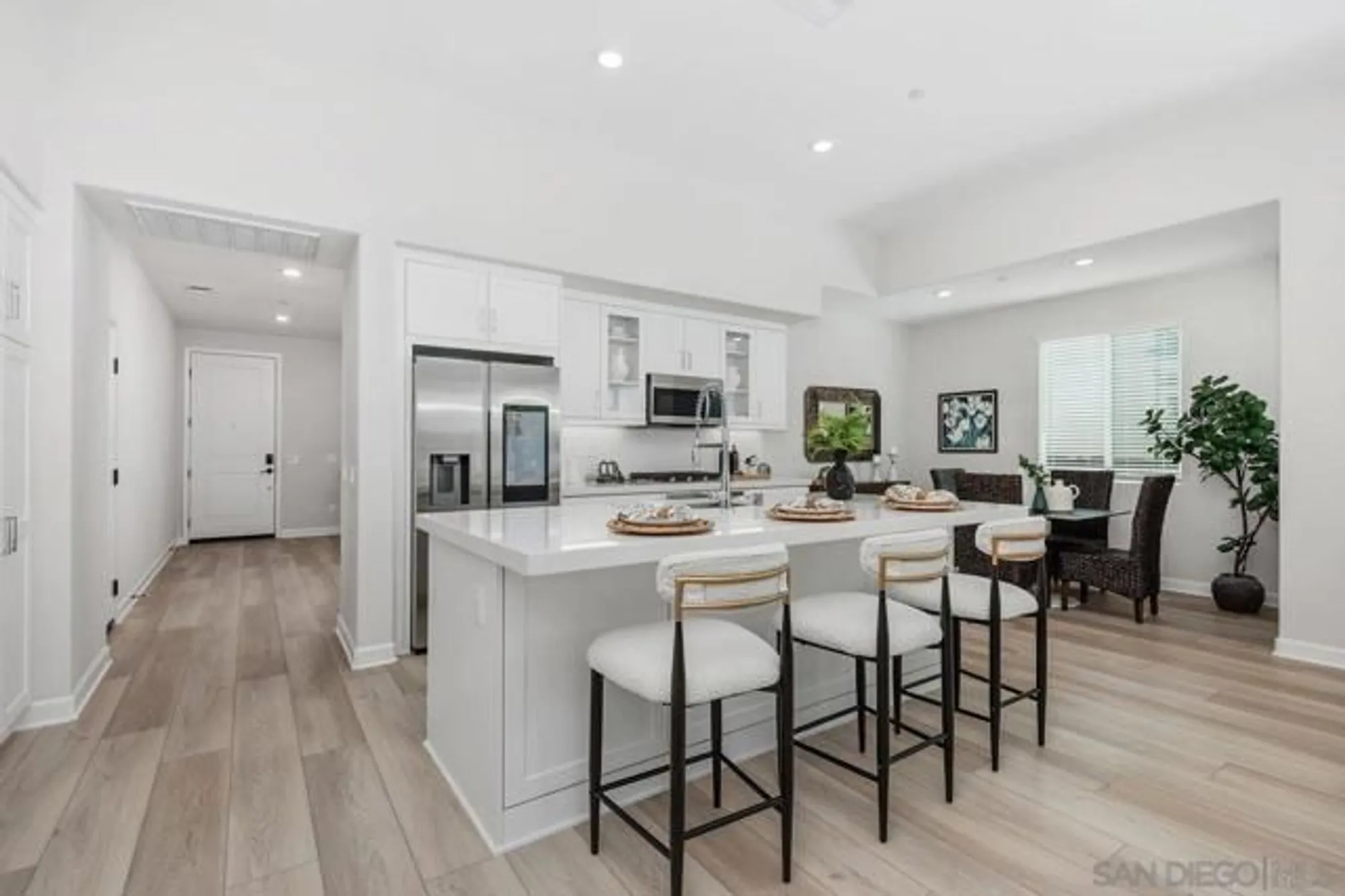 Property Slideshow image 6 of 37 | 12609 elizabeth way, San Diego, CA, 92129