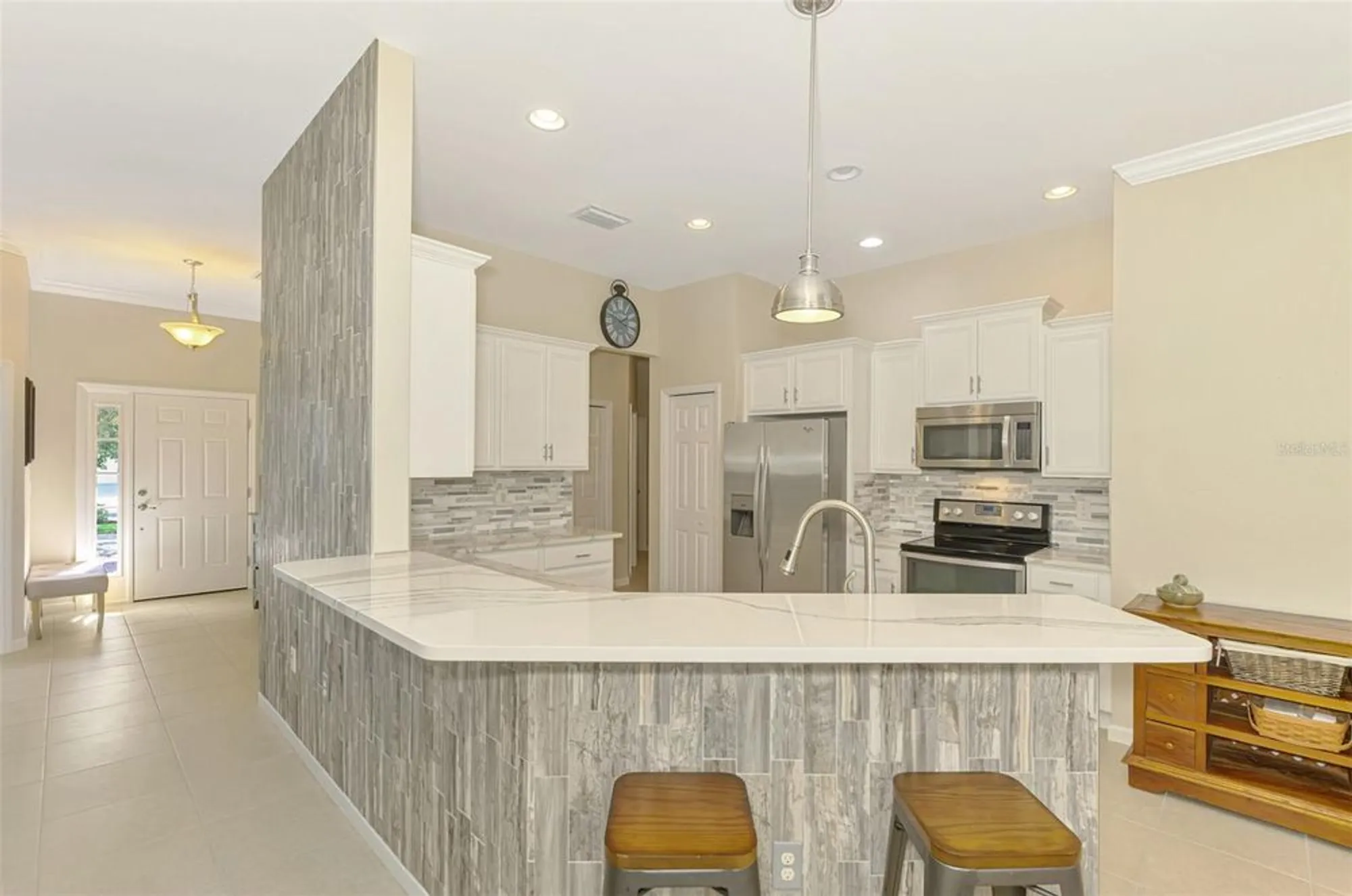 Property Slideshow image 16 of 89 | 4751 club dr, Port Charlotte, FL, 33953