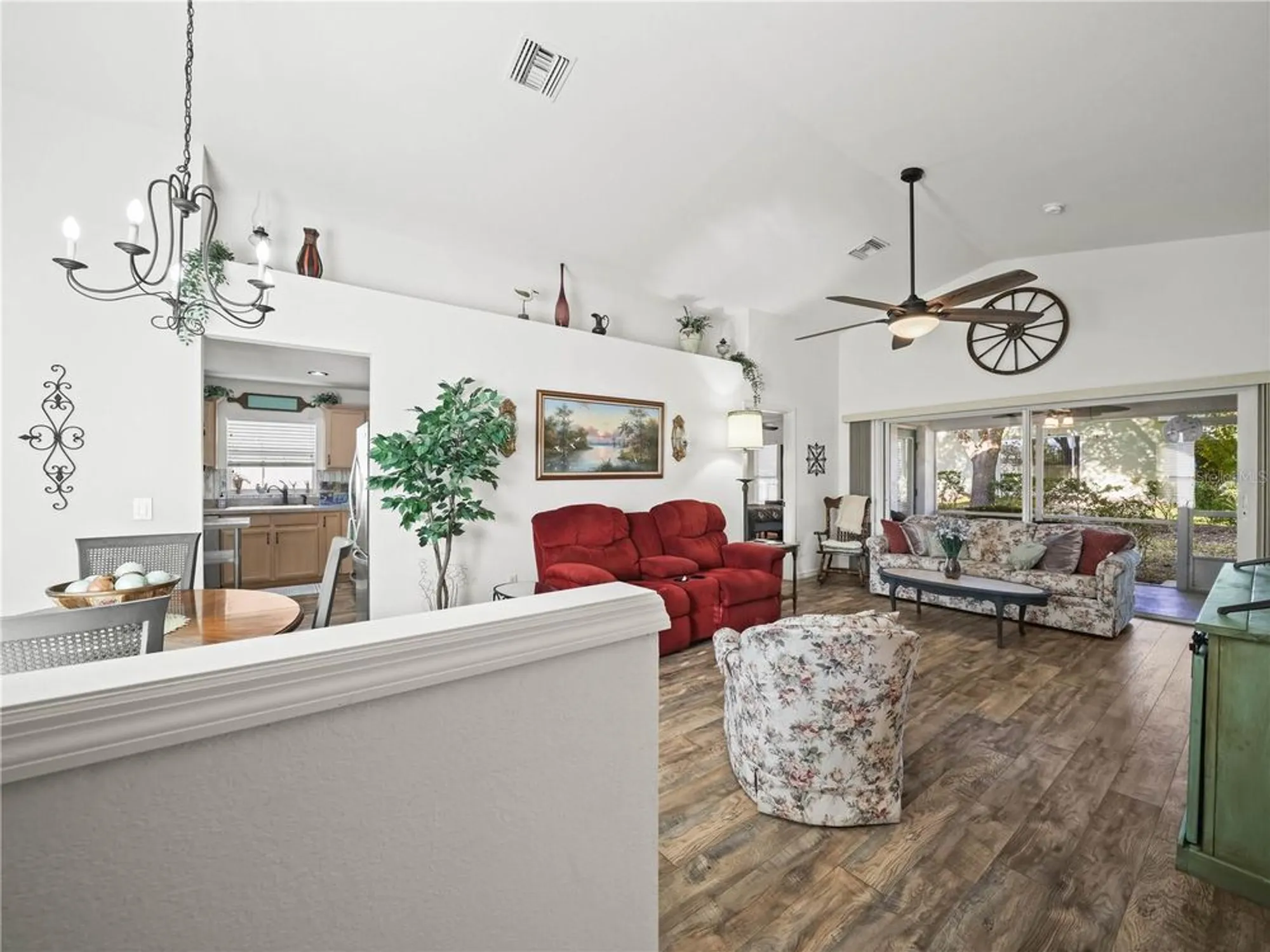 Property Slideshow image 4 of 51 | 341 lake suzanne dr, Lake Wales, FL, 33859