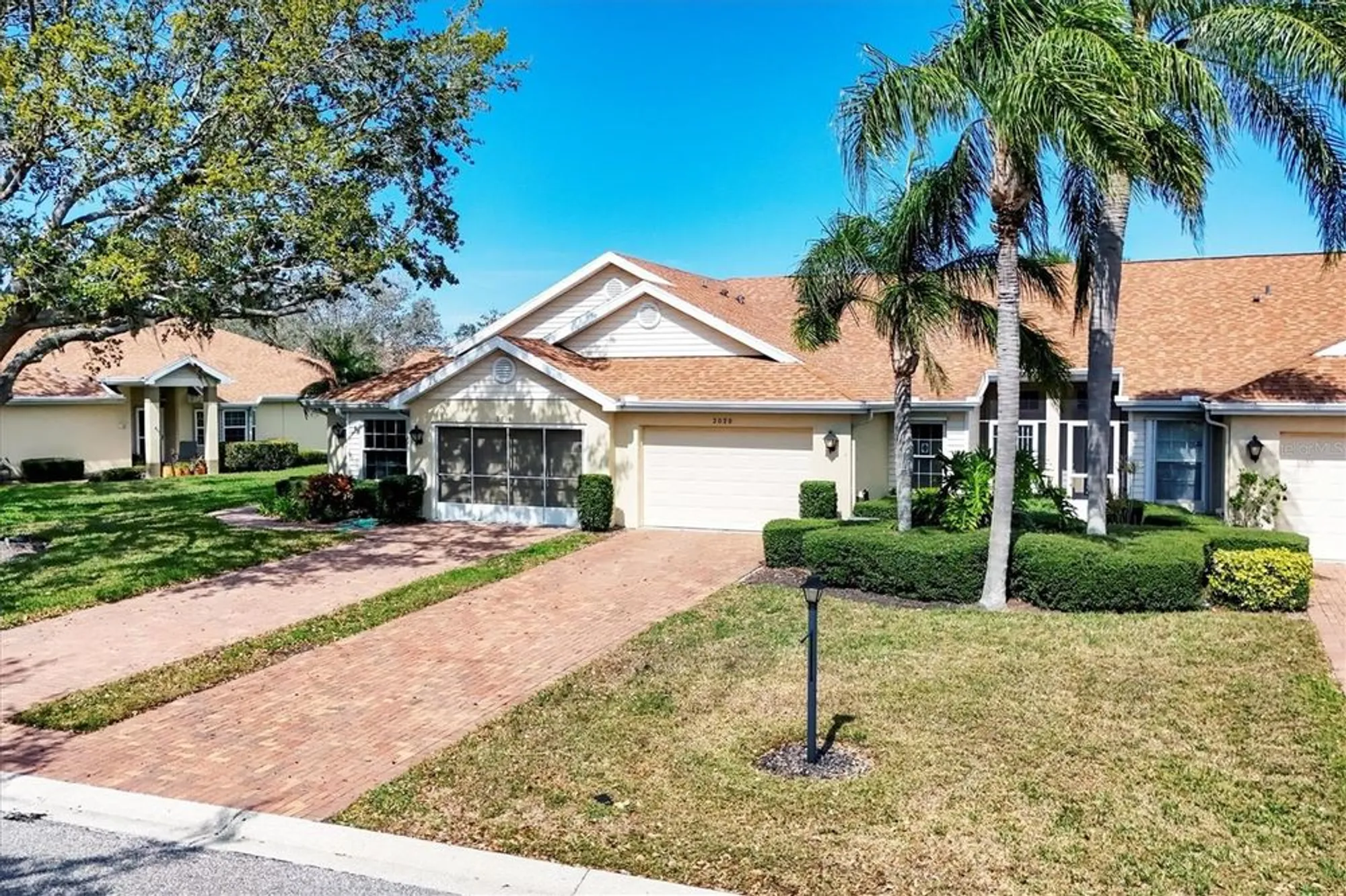 Property Slideshow image 1 of 48 | 2020 nantucket dr, Sun City Center, FL, 33573