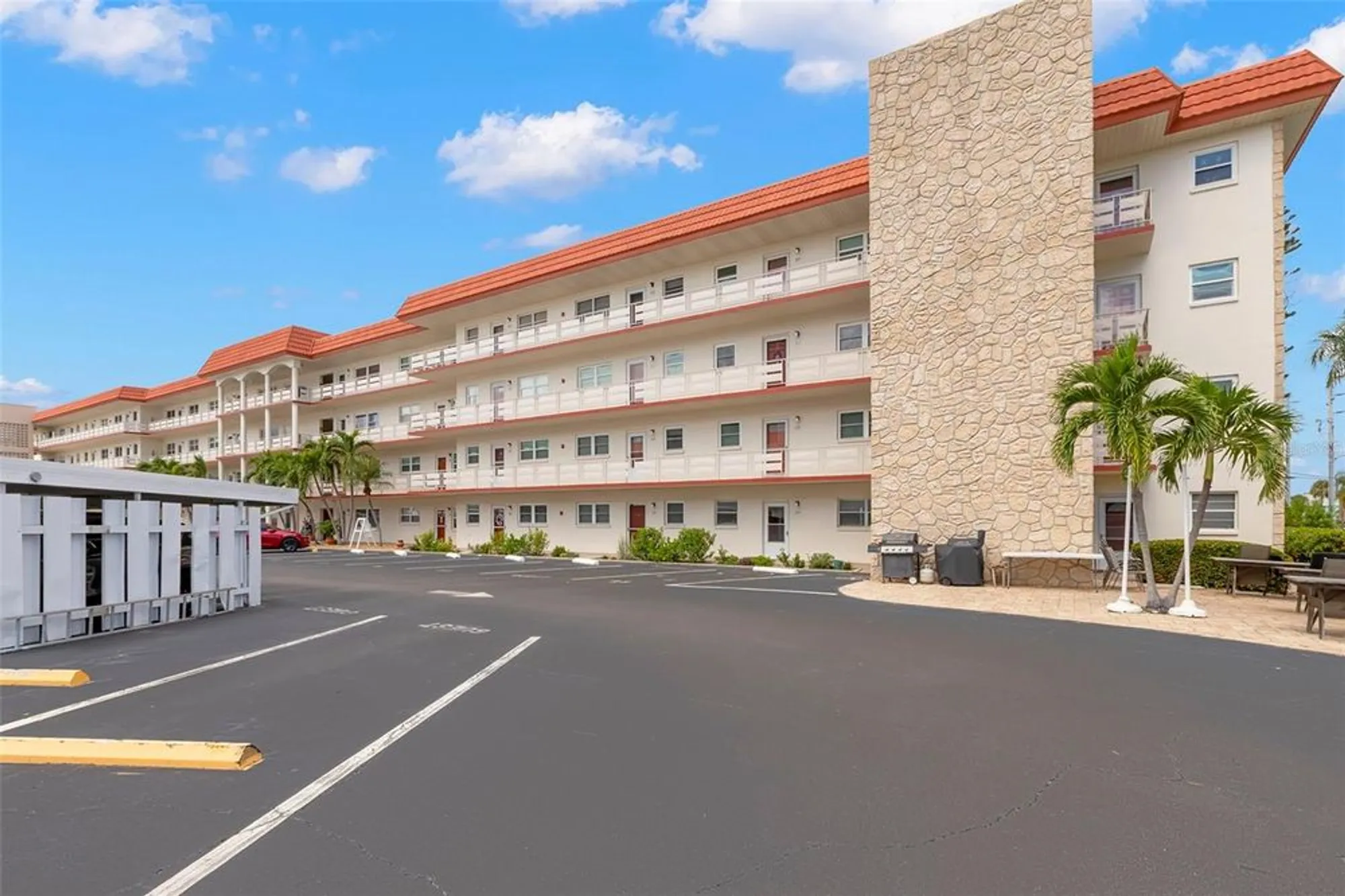 Property Slideshow image 4 of 45 | 3114 59th st 302, Gulfport, FL, 33707