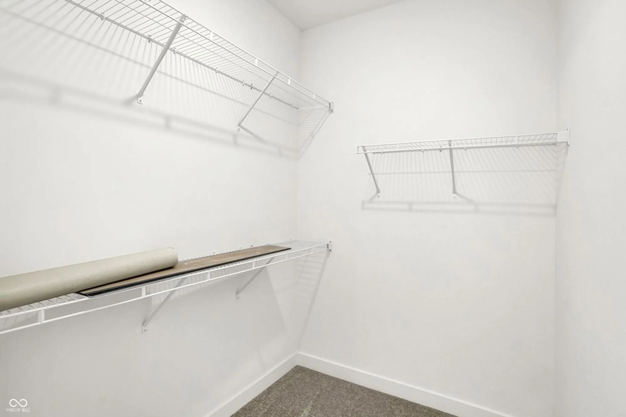 Property Slideshow image 23 of 34 | 5270 nettleton way, Avon, IN, 46123