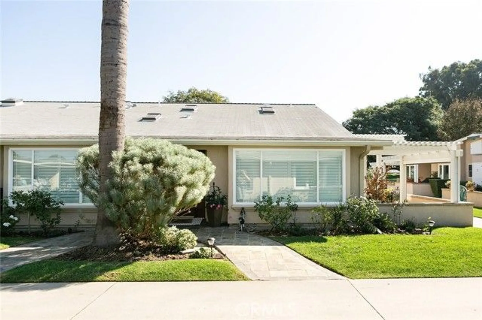 Property Slideshow image 4 of 31 | 1790 sunningdale rd apt 15g, Seal Beach, CA, 90740