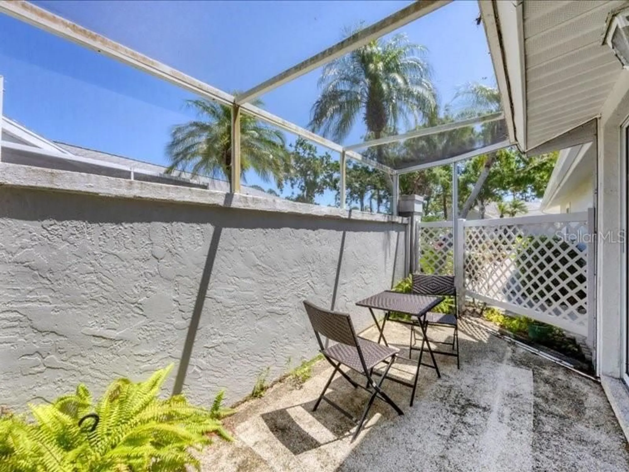 Property Slideshow image 17 of 54 | 7724 palm aire ln, Sarasota, FL, 34243