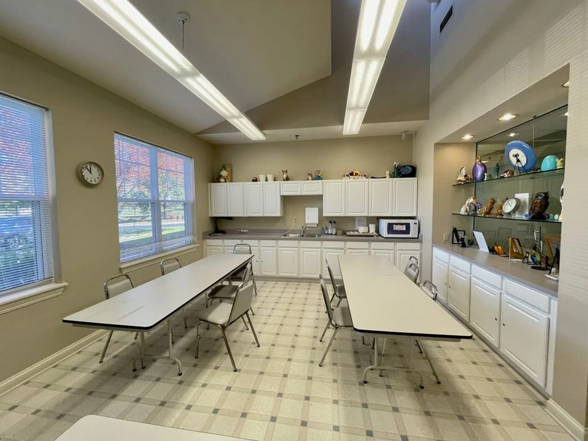 Property Slideshow image 48 of 58 | 16174 seneca lake cir, Crest Hill, IL, 60403