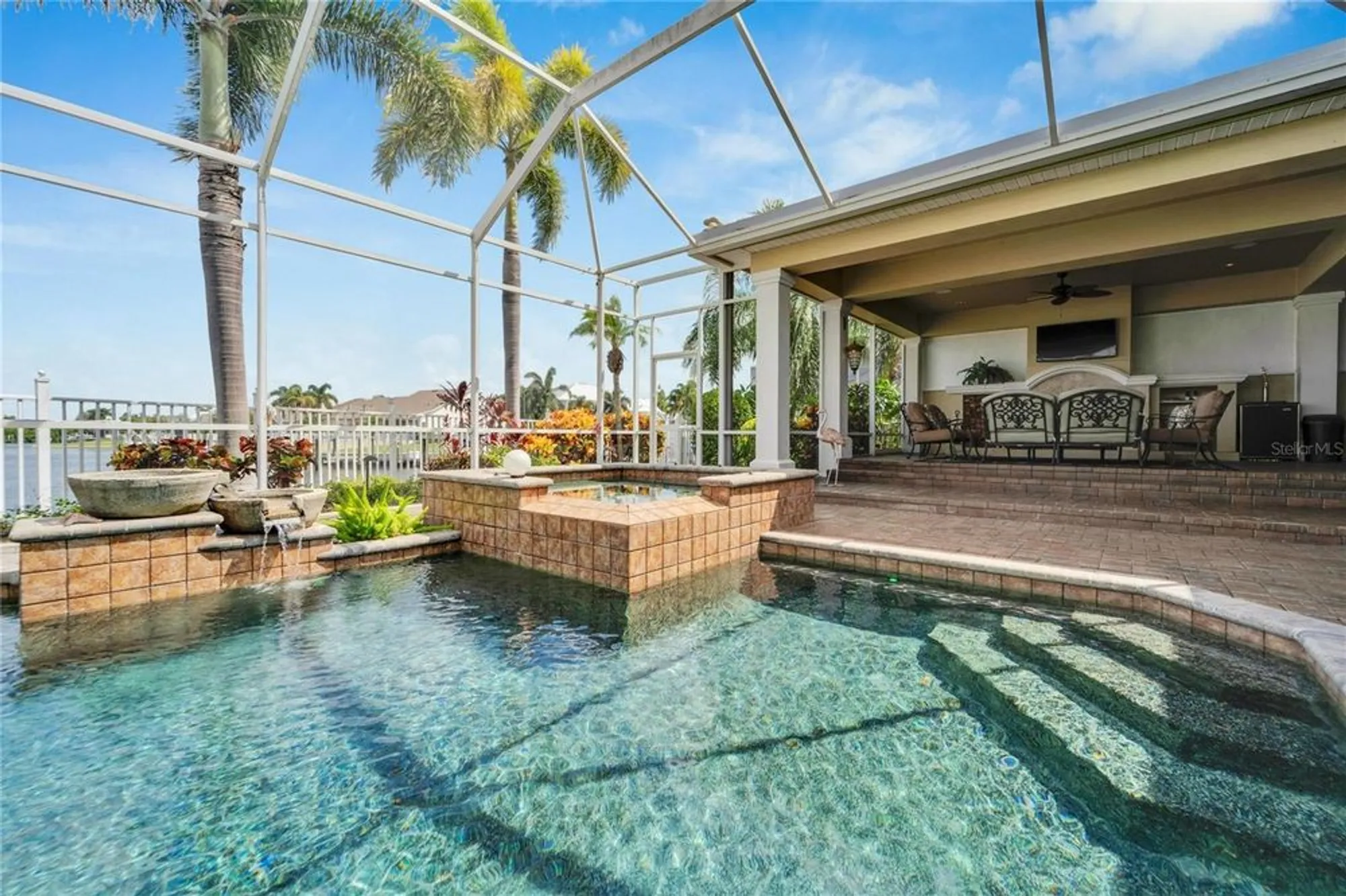 Property Slideshow image 82 of 98 | 517 mirabay blvd, Apollo Beach, FL, 33572