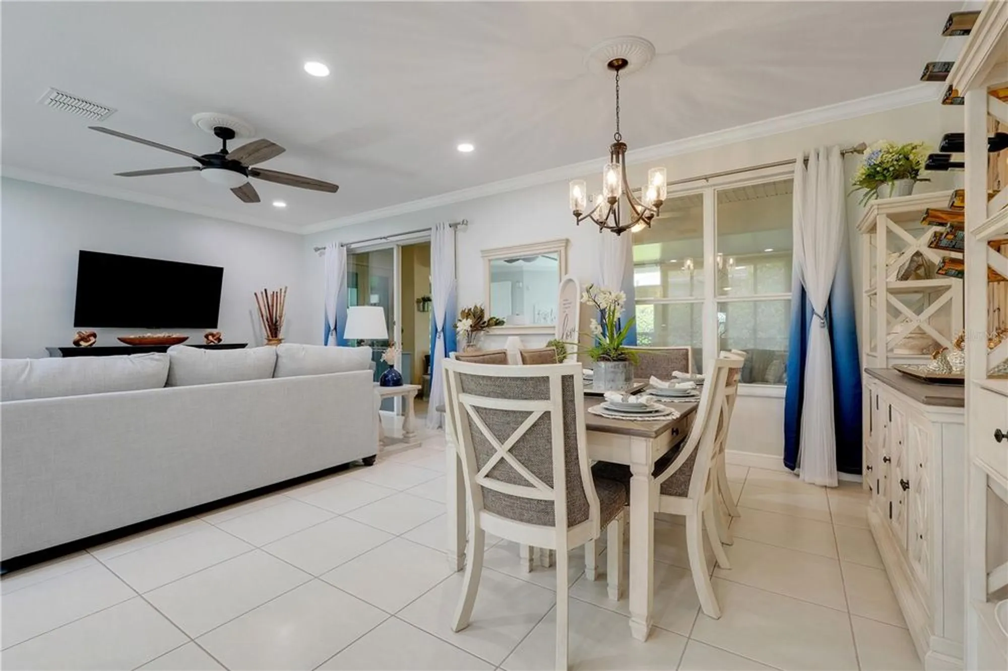 Property Slideshow image 15 of 47 | 217 lake cassidy dr, Kissimmee, FL, 34759