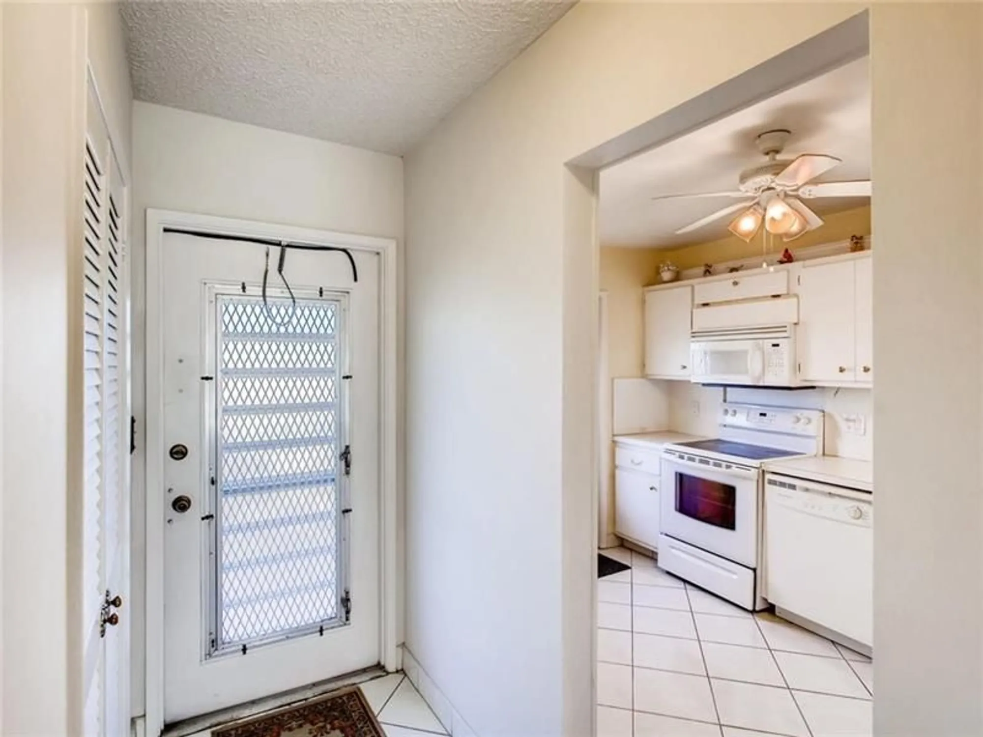 Property Slideshow image 5 of 41 | 2731 ne 14th street cswy 508, Pompano Beach, FL, 33062