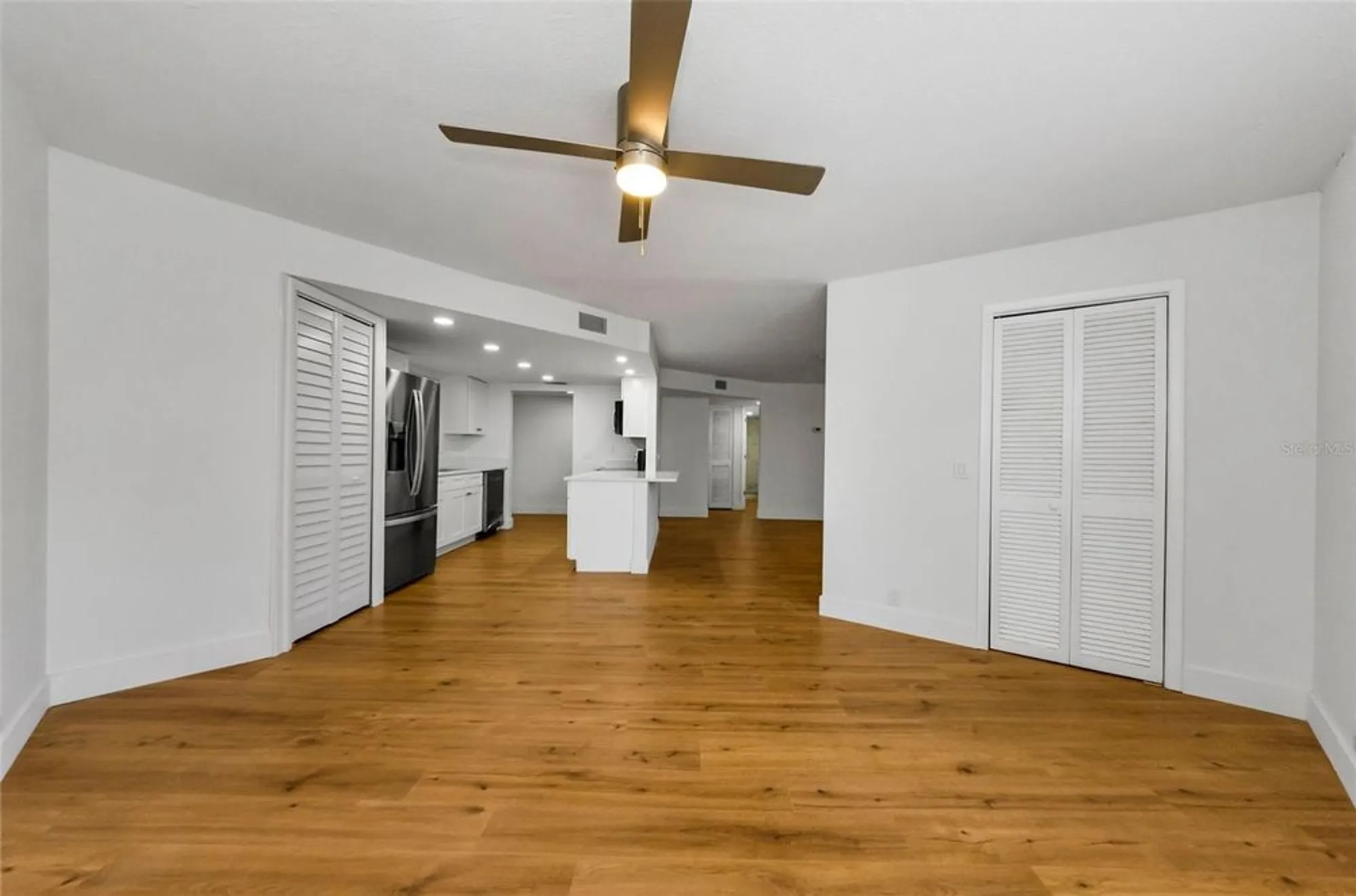 Property Slideshow image 16 of 47 | 3062 eastland blvd unit 308, Clearwater, FL, 33761