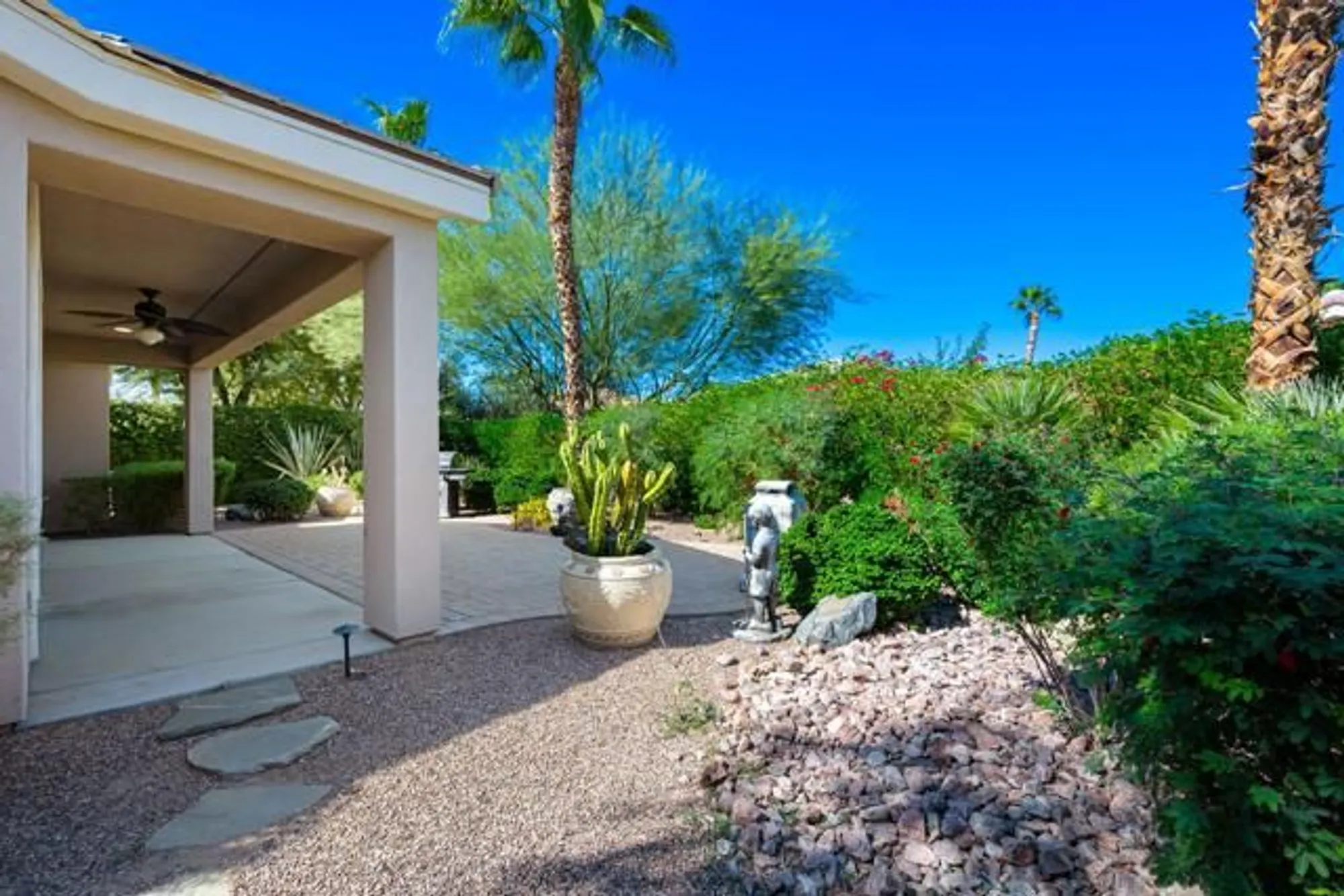 Property Slideshow image 33 of 83 | 81406 joshua tree ct, La Quinta, CA, 92253