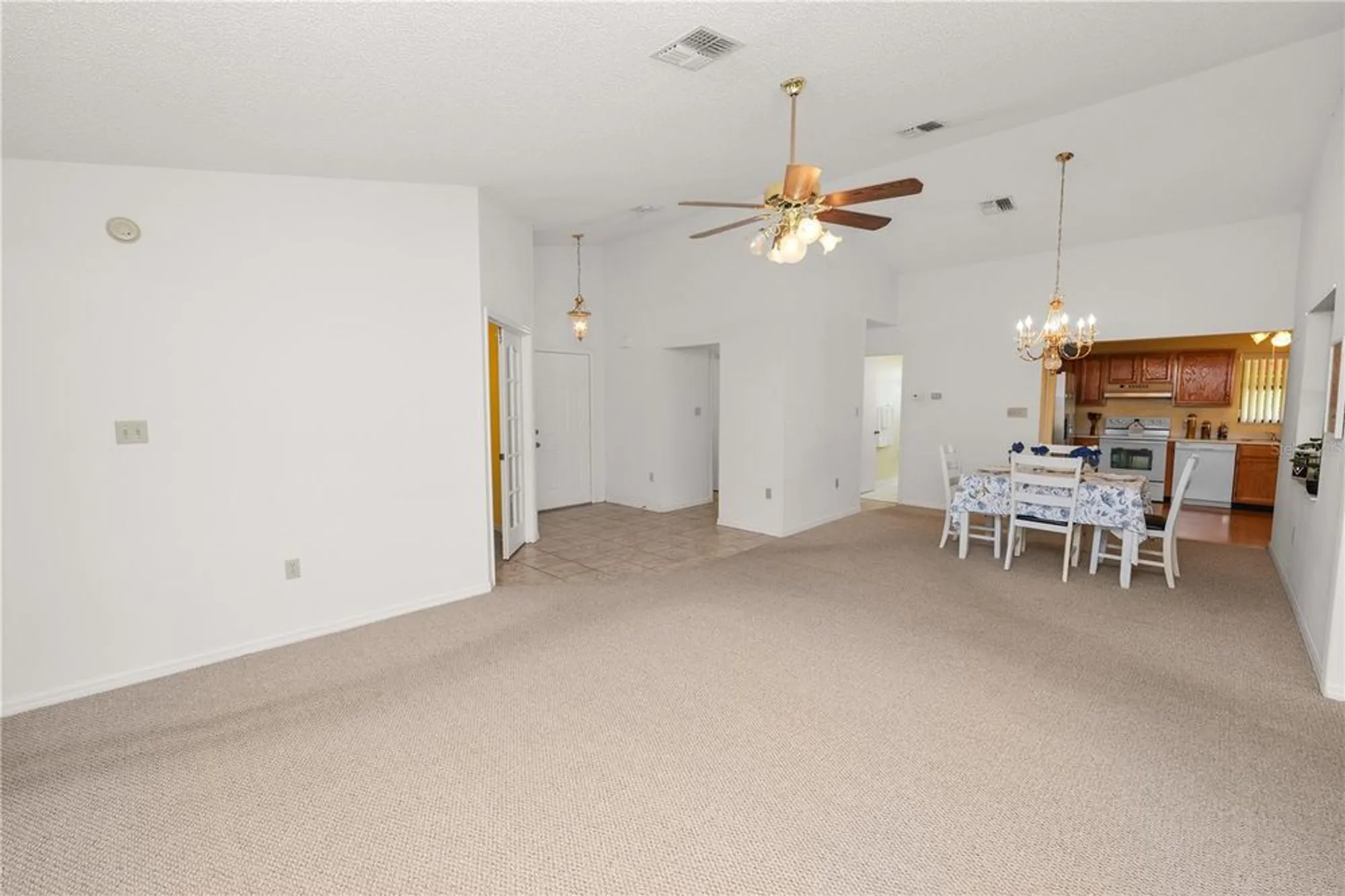 Property Slideshow image 7 of 34 | 1038 parakeet trl, Lakeland, FL, 33809