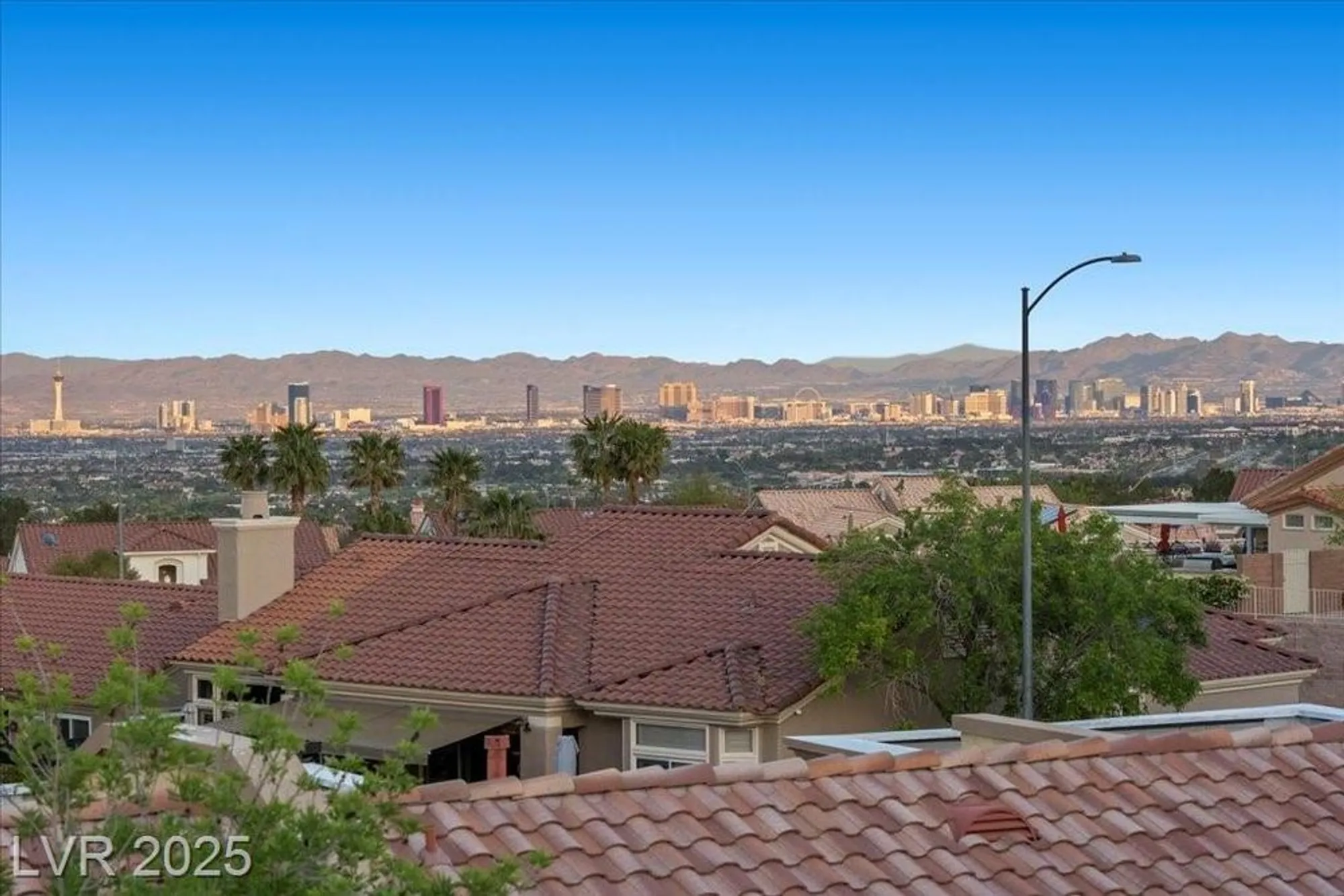 Property Slideshow image 7 of 78 | 2508 faiss dr, Las Vegas, NV, 89134