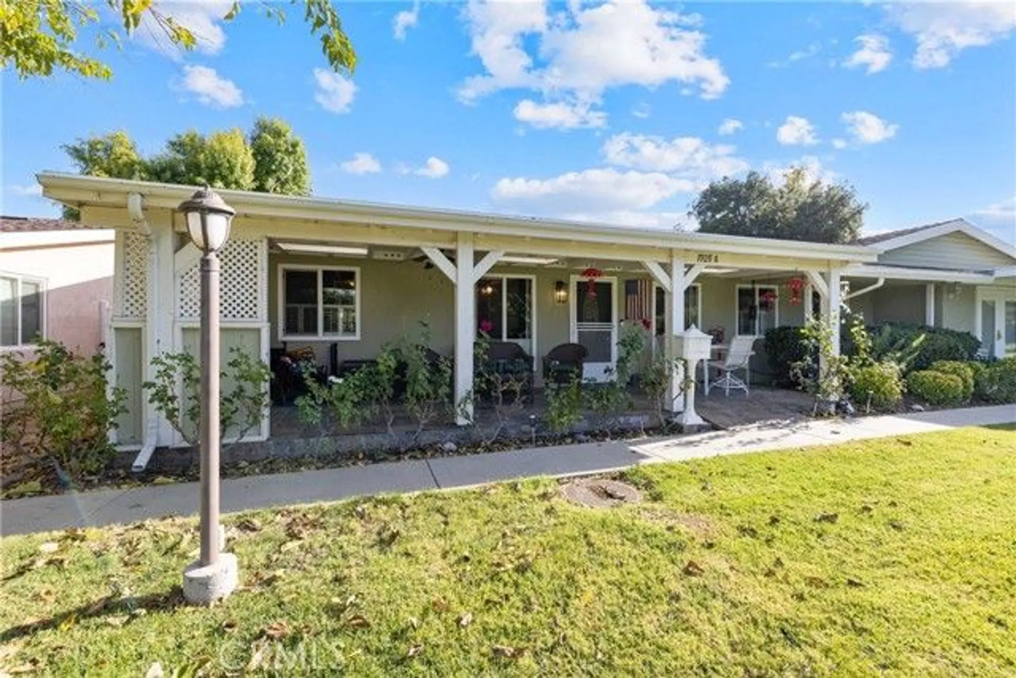 Property Slideshow image 52 of 57 | 19211 avenue of the oaks a, Newhall, CA, 91321