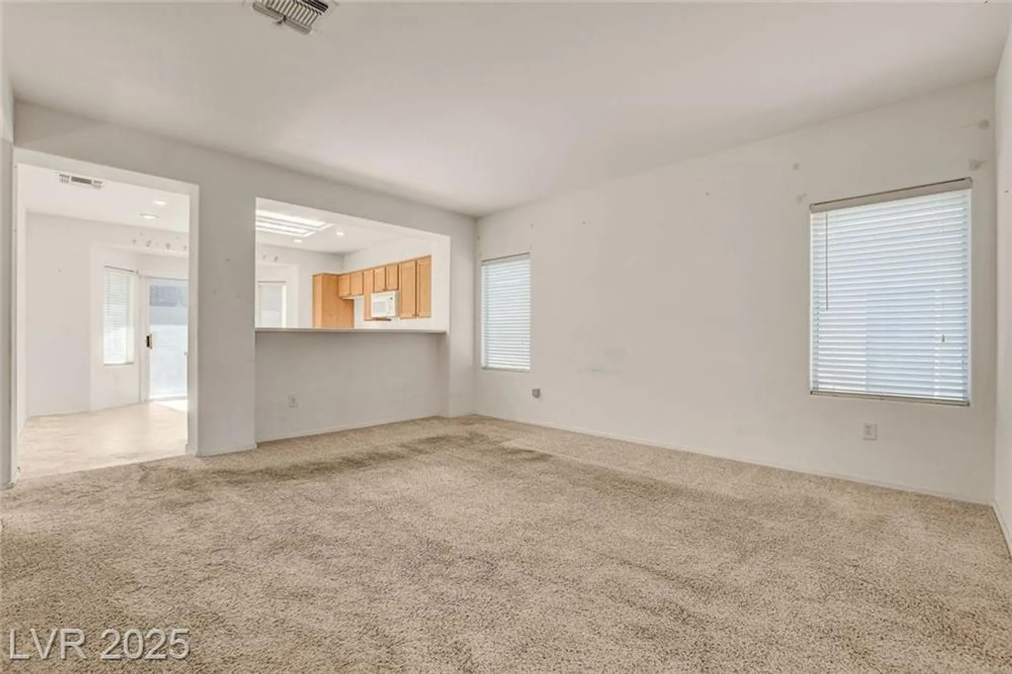 Property Slideshow image 11 of 45 | 2839 sapphire desert dr, Henderson, NV, 89052