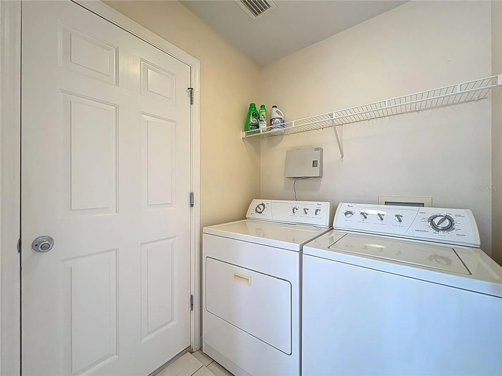 Property Slideshow image 41 of 59 | 5643 bounty cir, Tavares, FL, 32778