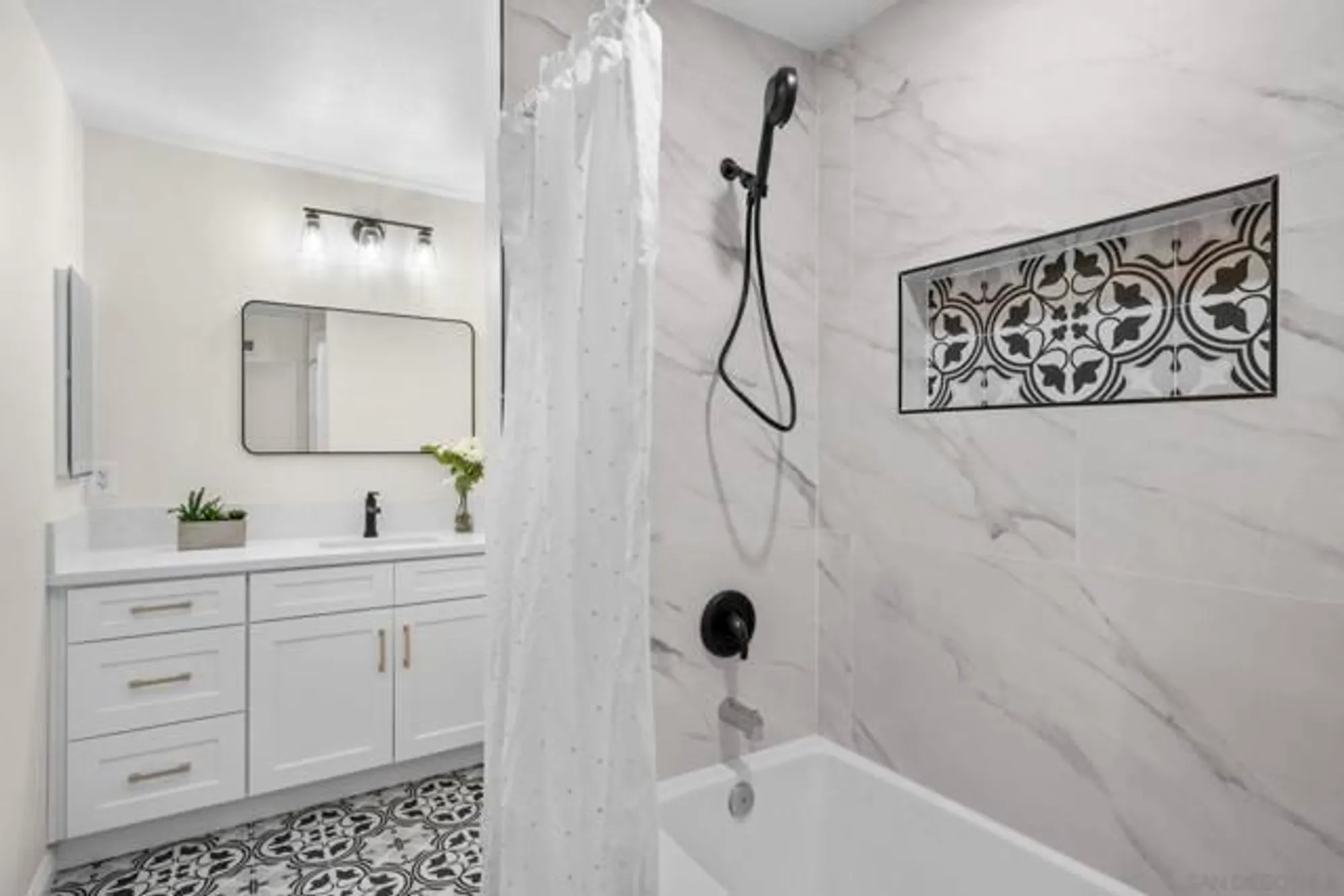 Property Slideshow image 9 of 22 | 12540 lomica dr, San Diego, CA, 92128