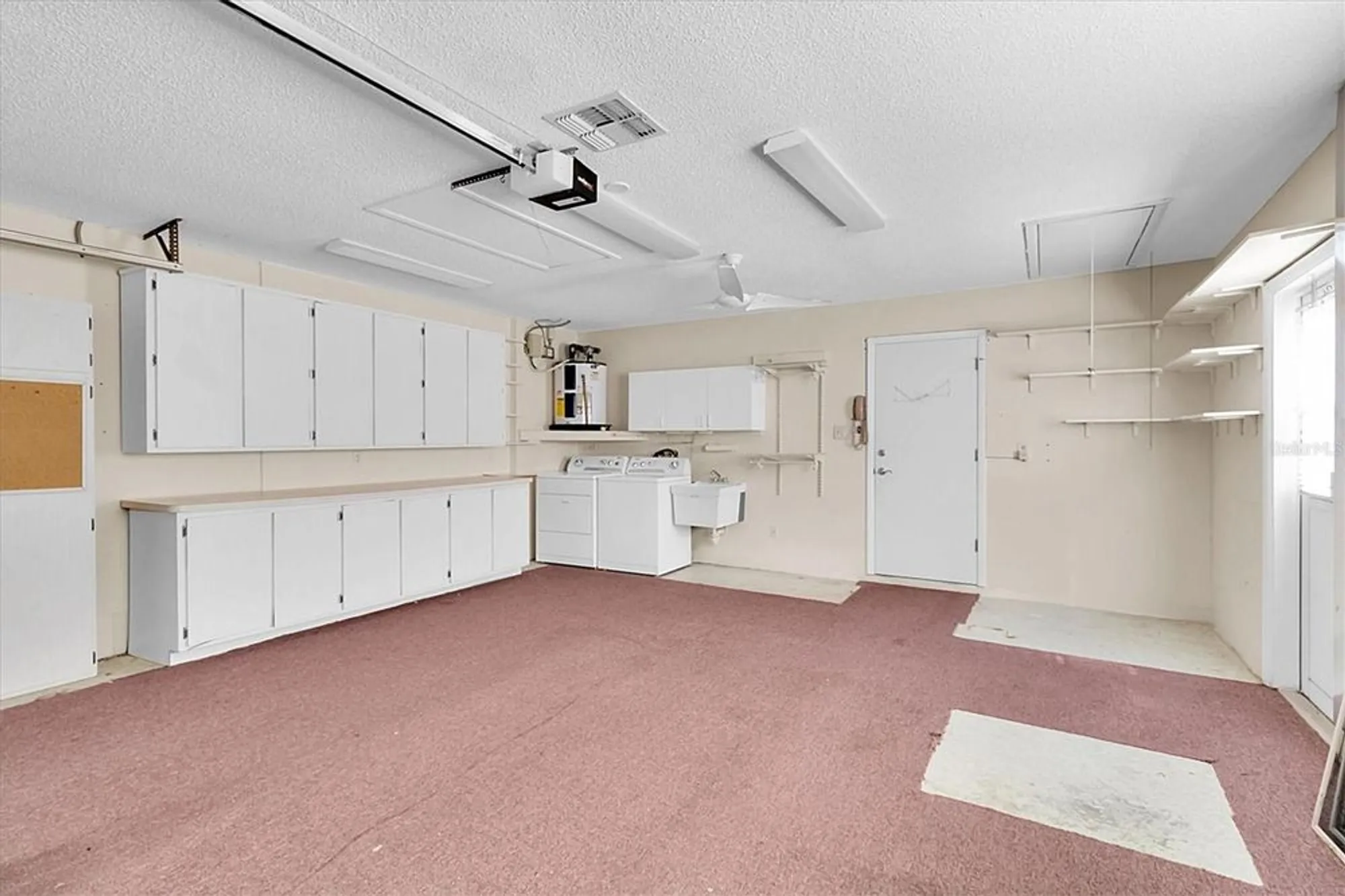 Property Slideshow image 31 of 60 | 9433 stonewall ln, New Port Richey, FL, 34655