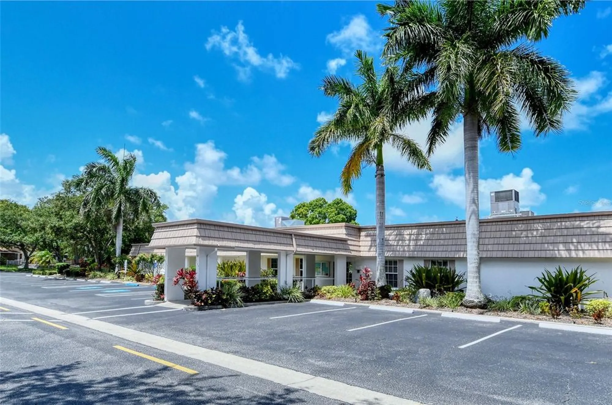 Property Slideshow image 31 of 47 | 5474 riverbluff cir v35, Sarasota, FL, 34231