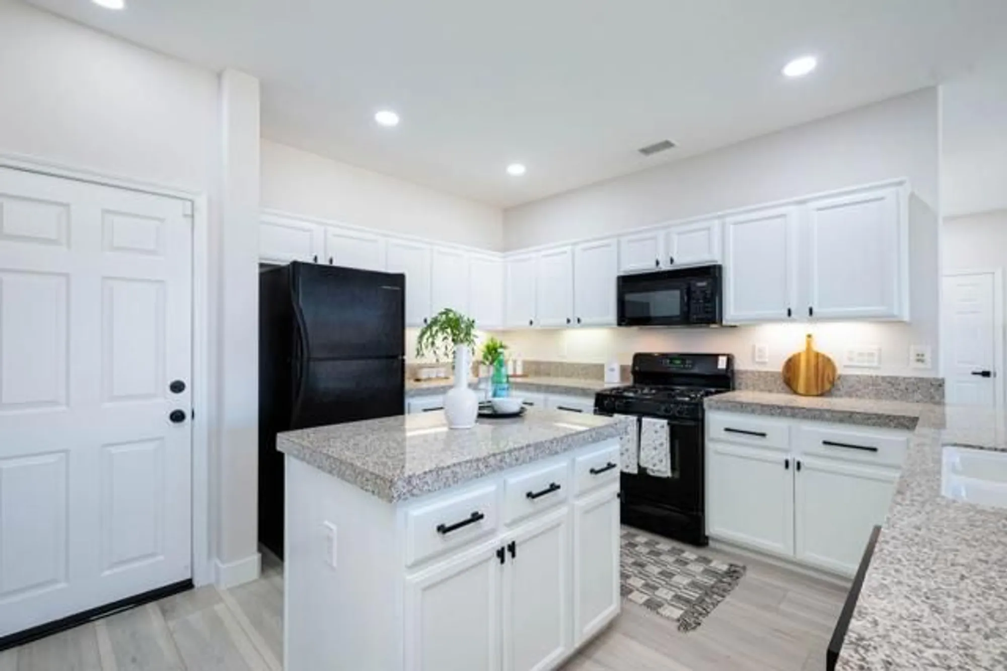 Property Slideshow image 10 of 65 | 60504 desert shadows dr, La Quinta, CA, 92253