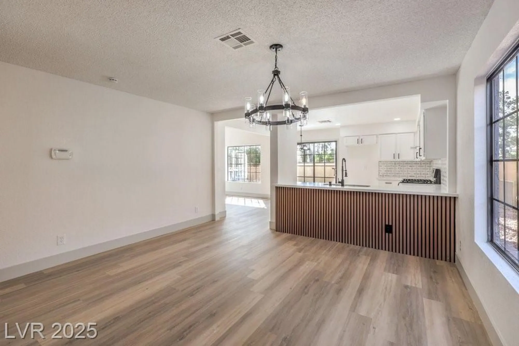 Property Slideshow image 11 of 37 | 5213 tamanar dr, Las Vegas, NV, 89130