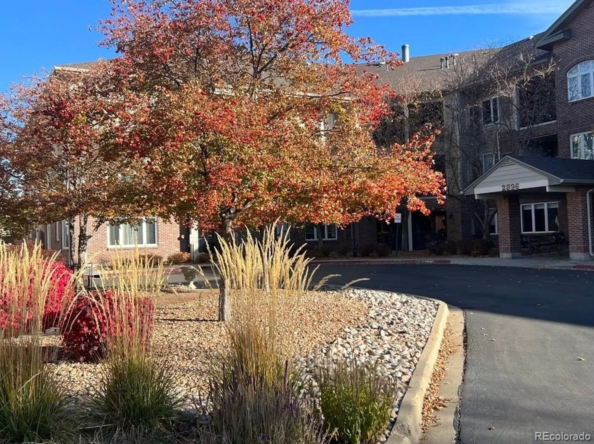 Property Slideshow image 19 of 25 | 2896 w riverwalk cir a105, Littleton, CO, 80123