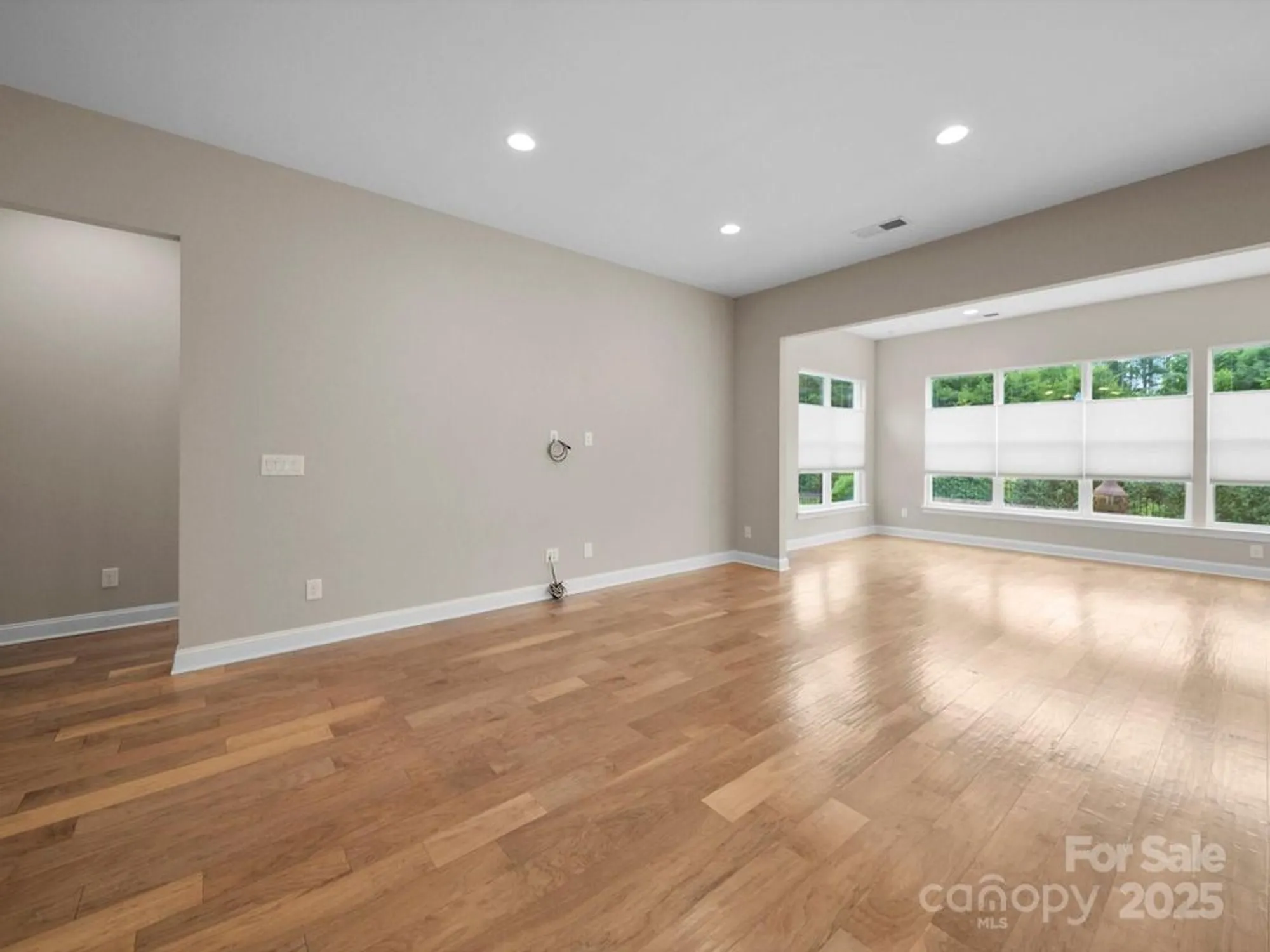Property Slideshow image 26 of 44 | 253 stone mountain way, Denver, NC, 28037