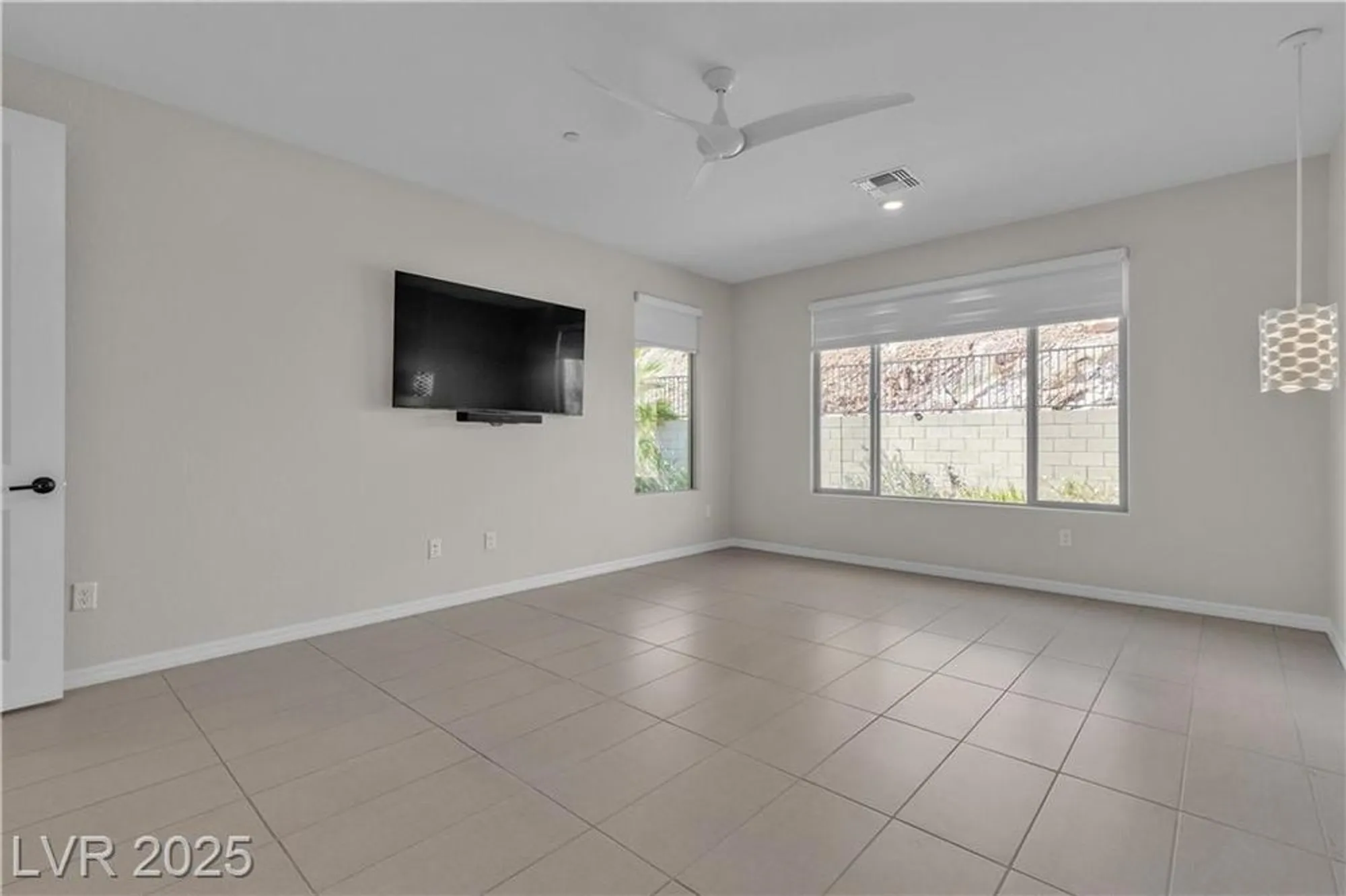 Property Slideshow image 32 of 76 | 11 acacia creek ct, Henderson, NV, 89011