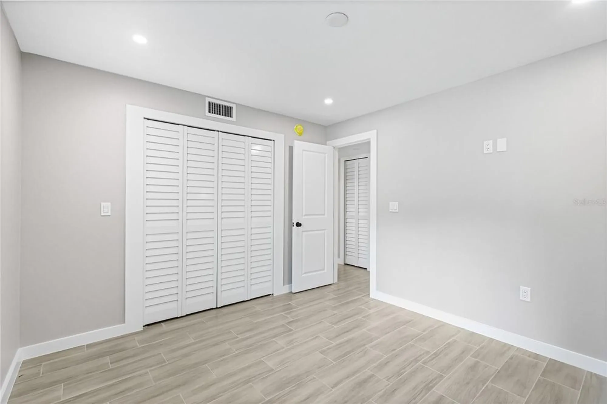 Property Slideshow image 22 of 26 | 4444 narraganset trl 96, Sarasota, FL, 34233