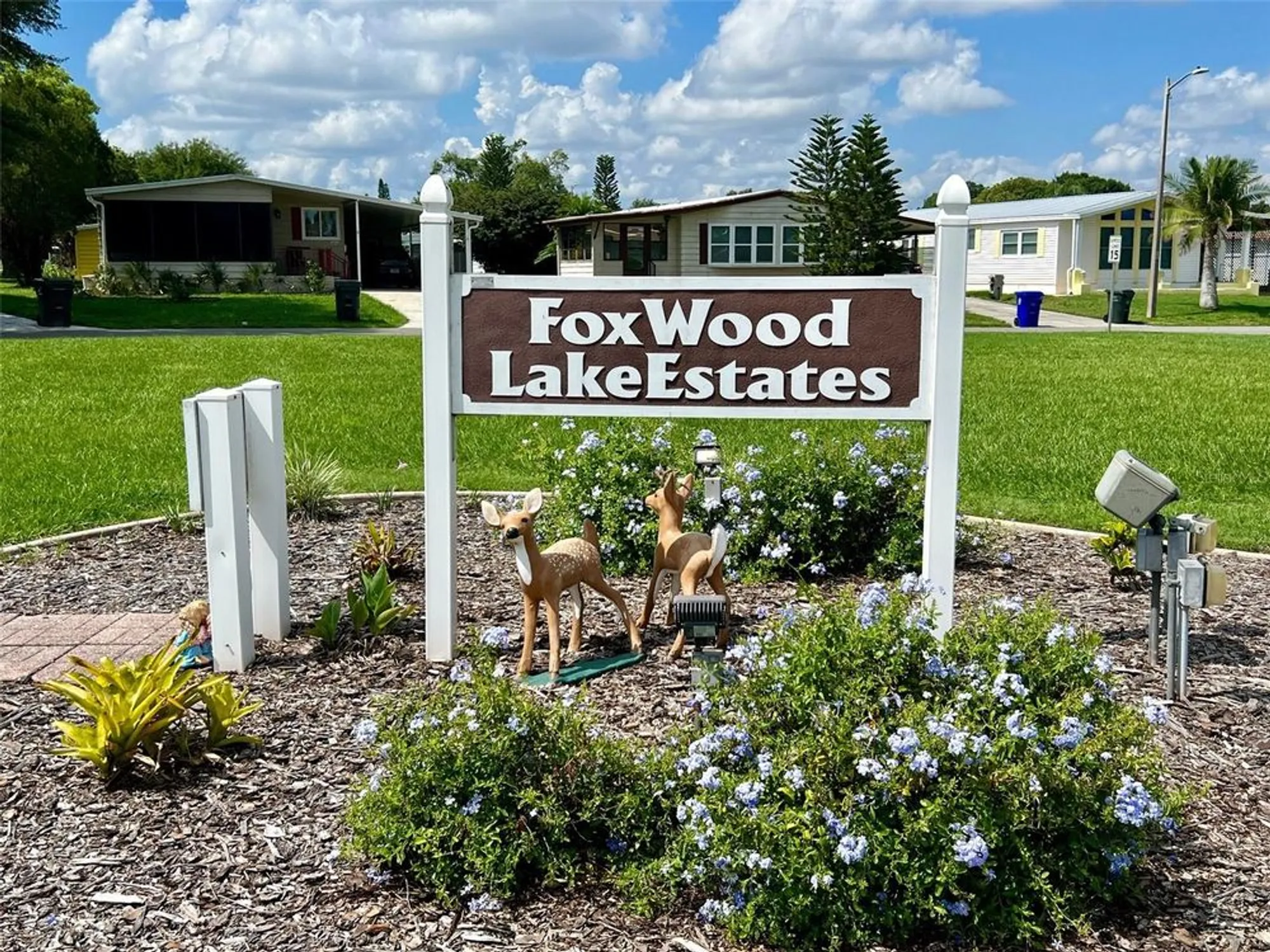 Property Slideshow image 4 of 30 | 5013 foxwood blvd, Lakeland, FL, 33810