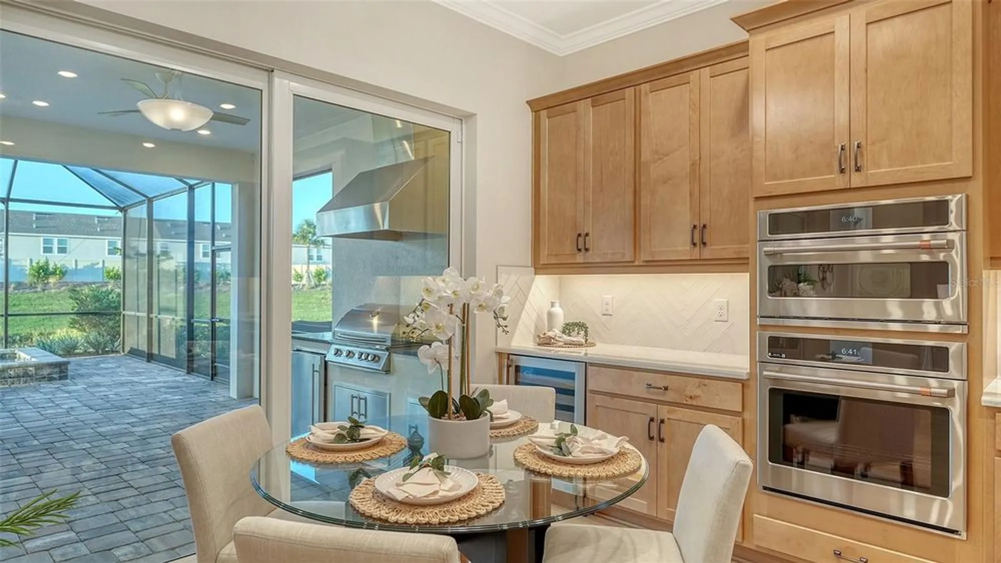 Property Slideshow image 20 of 90 | 16423 isola pl, Lakewood Ranch, FL, 34211