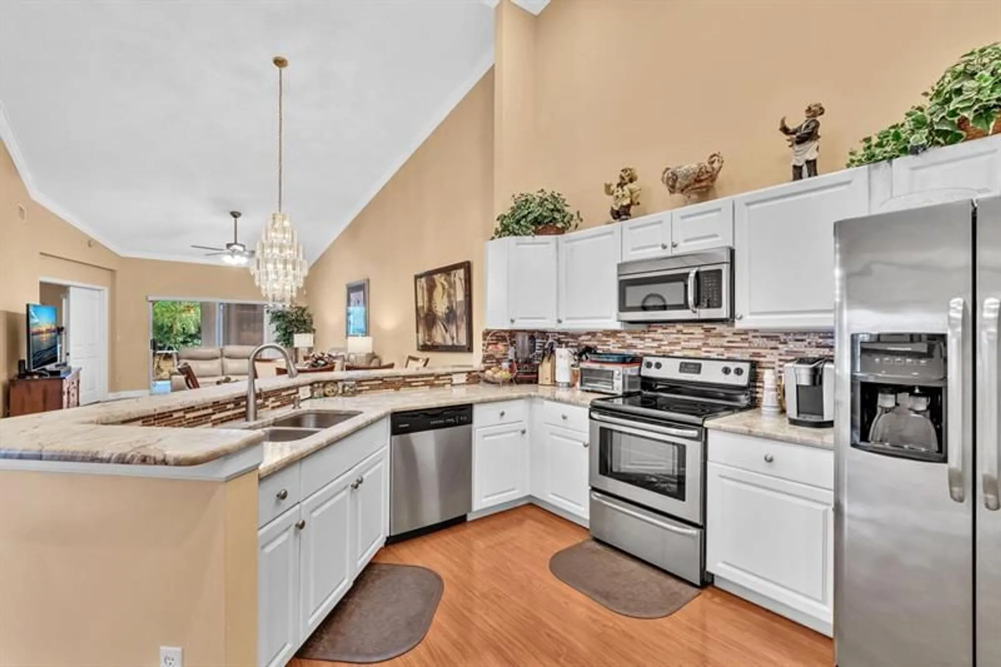 Property Slideshow image 9 of 59 | 9714 malvern dr # 9714, Tamarac, FL, 33321