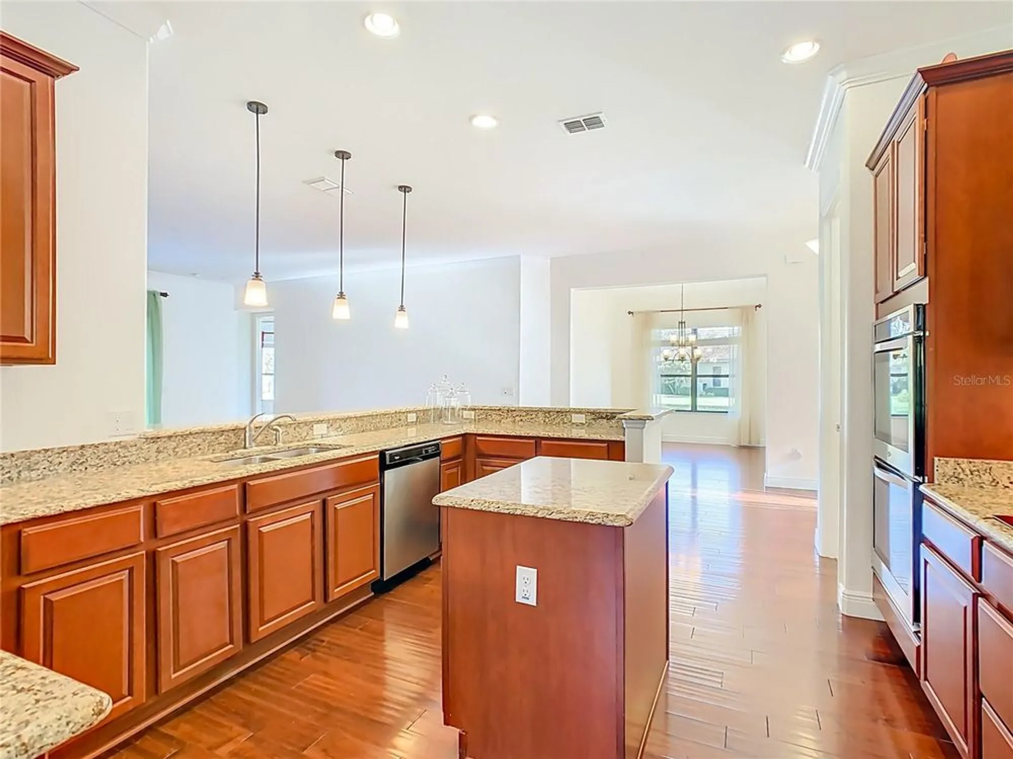 Property Slideshow image 18 of 61 | 650 carmel ln, Kissimmee, FL, 34759